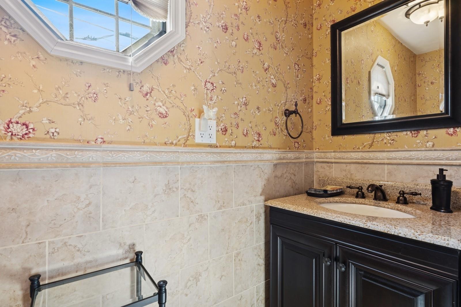 7 Vinton Street, Long Beach, NY 11561