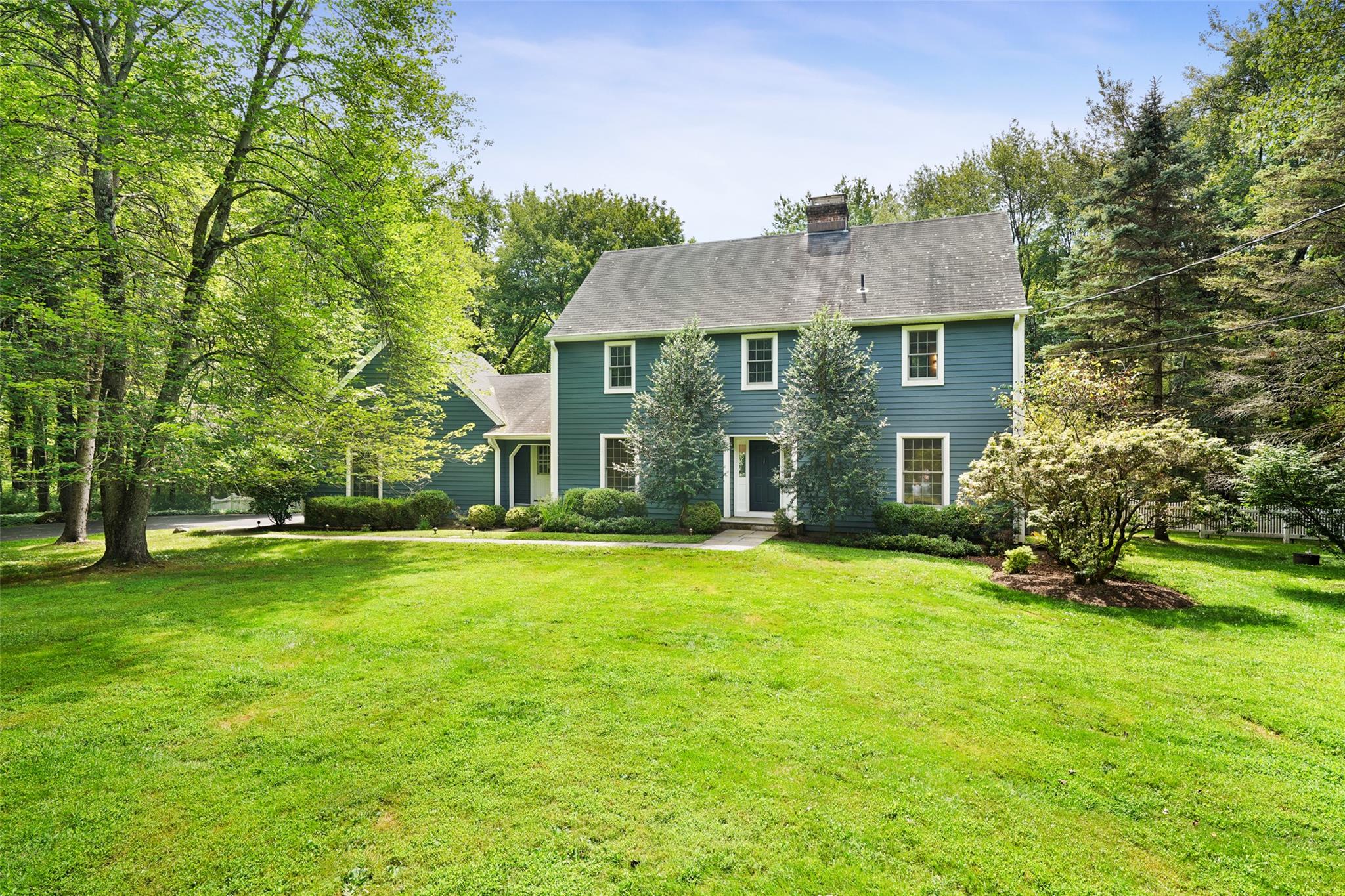 16 Stonewall Court, South Salem, NY 10590