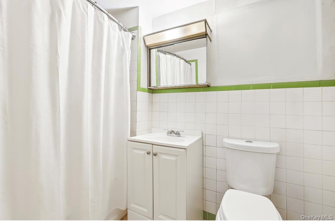 279 Mary Lou Avenue, Yonkers, NY 10703