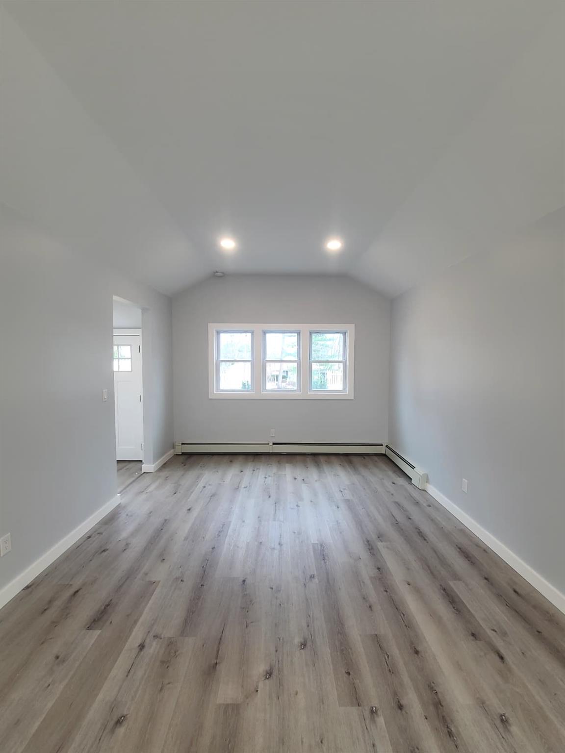 24 Malverne Road, Sound Beach, NY 11789