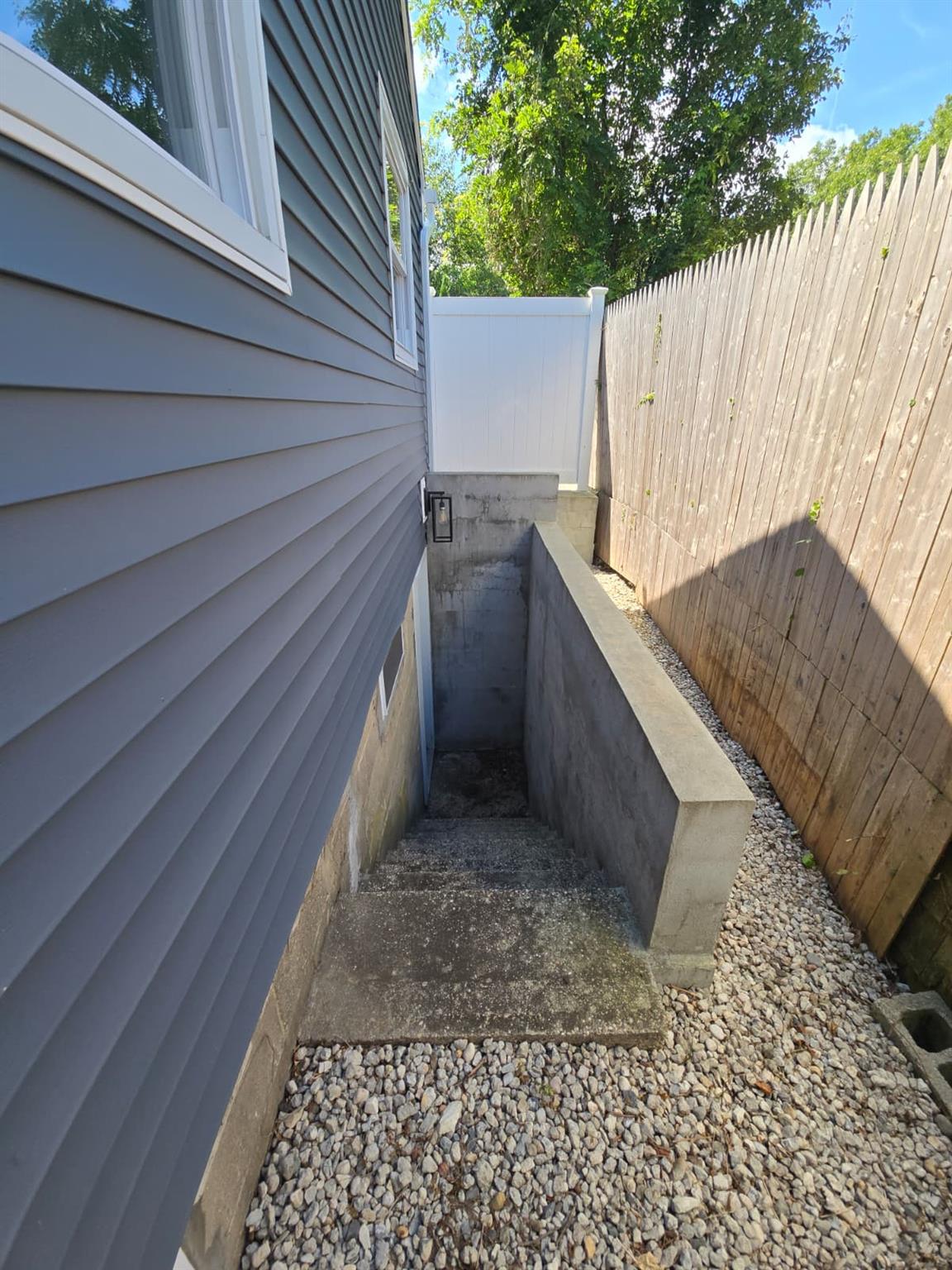 24 Malverne Road, Sound Beach, NY 11789