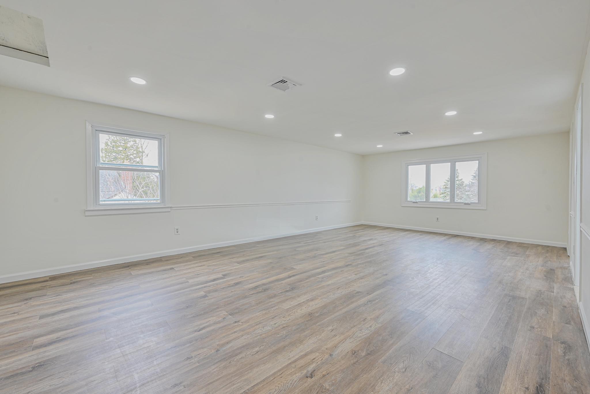 100 Morris Parkway, Valley Stream, NY 11580