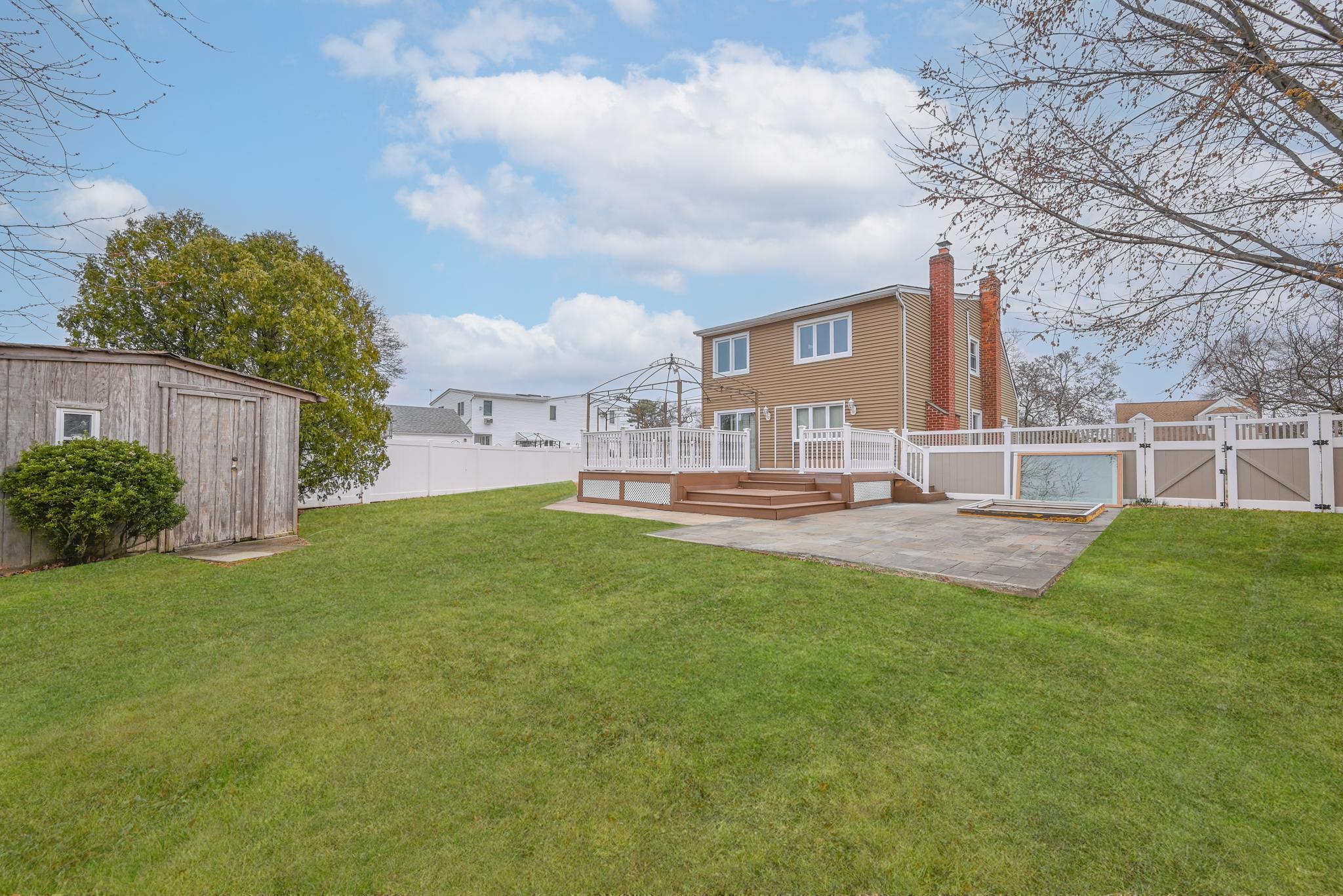 100 Morris Parkway, Valley Stream, NY 11580