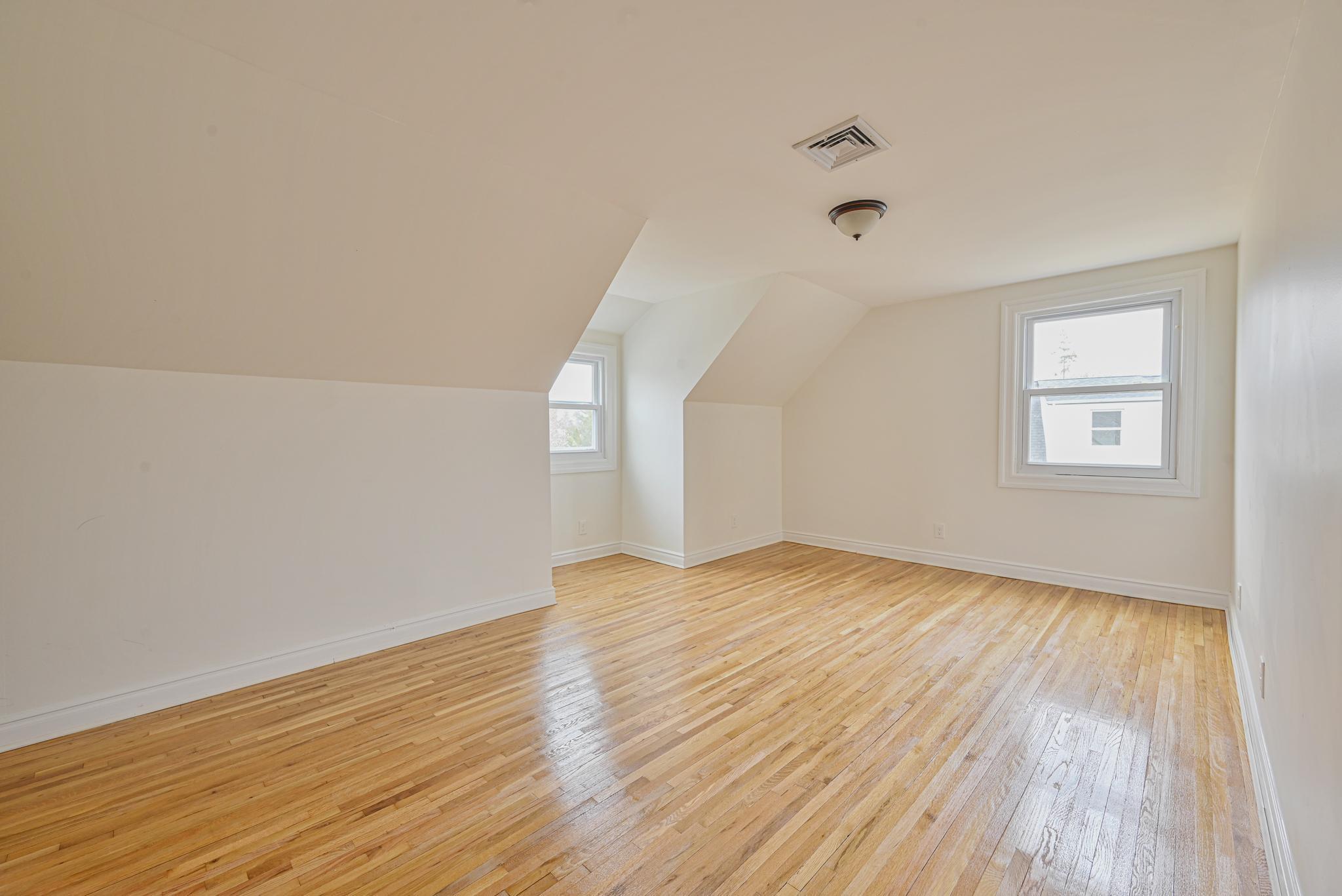 100 Morris Parkway, Valley Stream, NY 11580