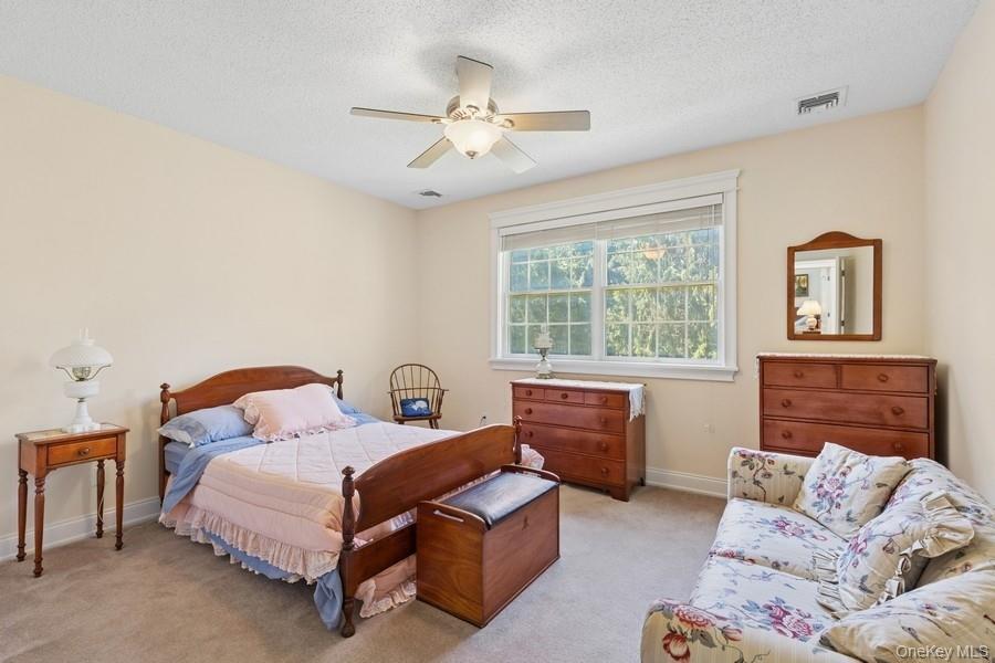 1070 Depot Lane, Cutchogue, NY 11935