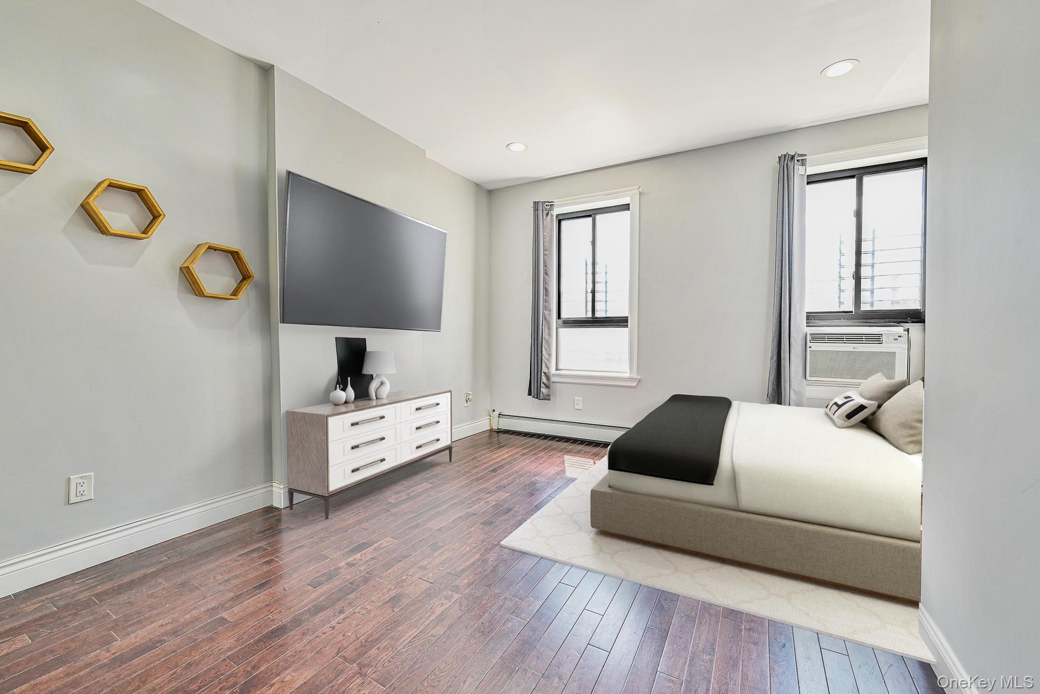 5130 35th Street, Long Island City, NY 11101