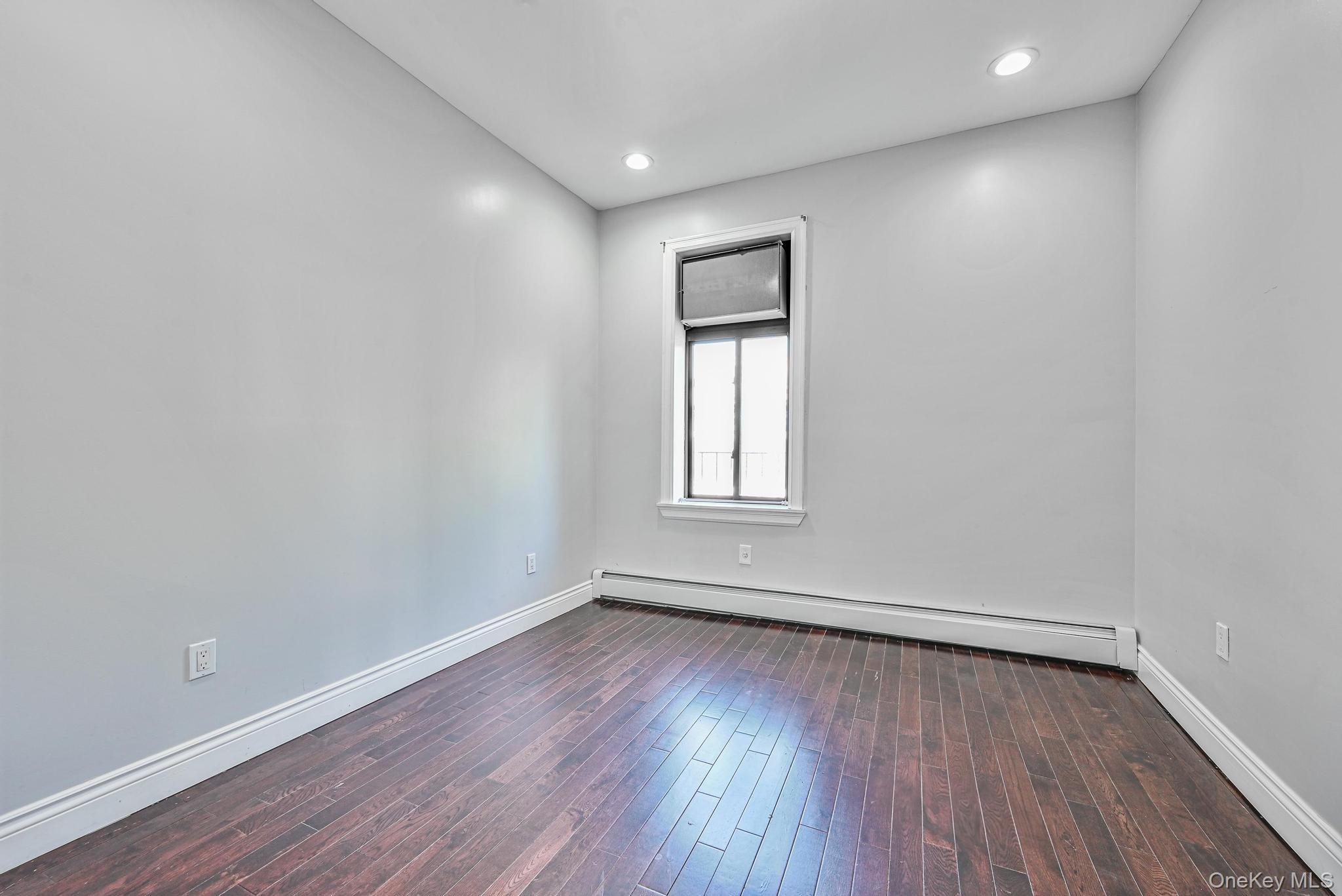 5130 35th Street, Long Island City, NY 11101