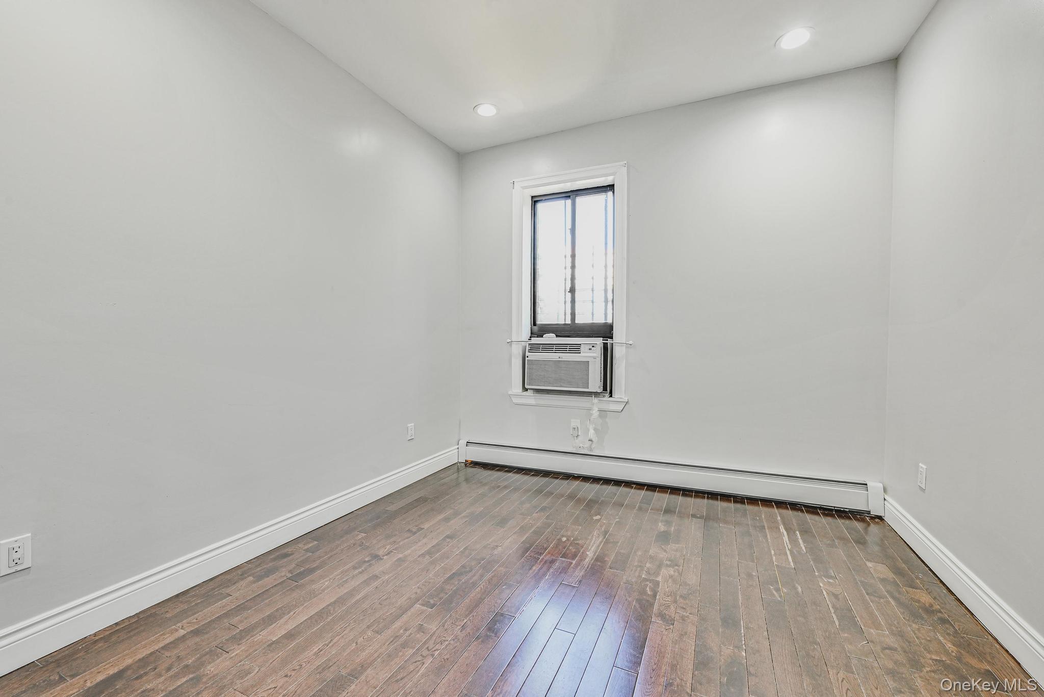 5130 35th Street, Long Island City, NY 11101