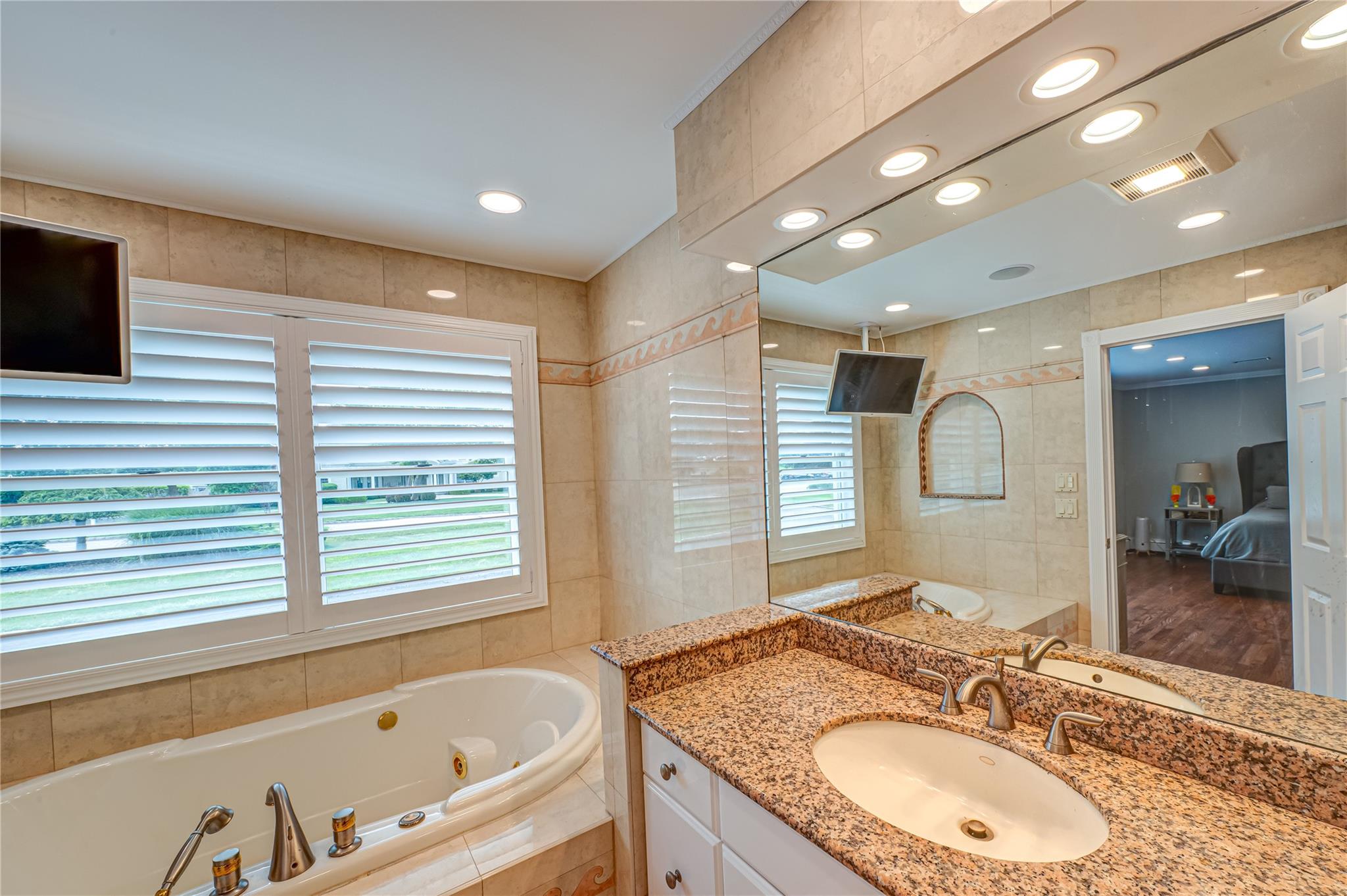 82 The Helm, East Islip, NY 11730