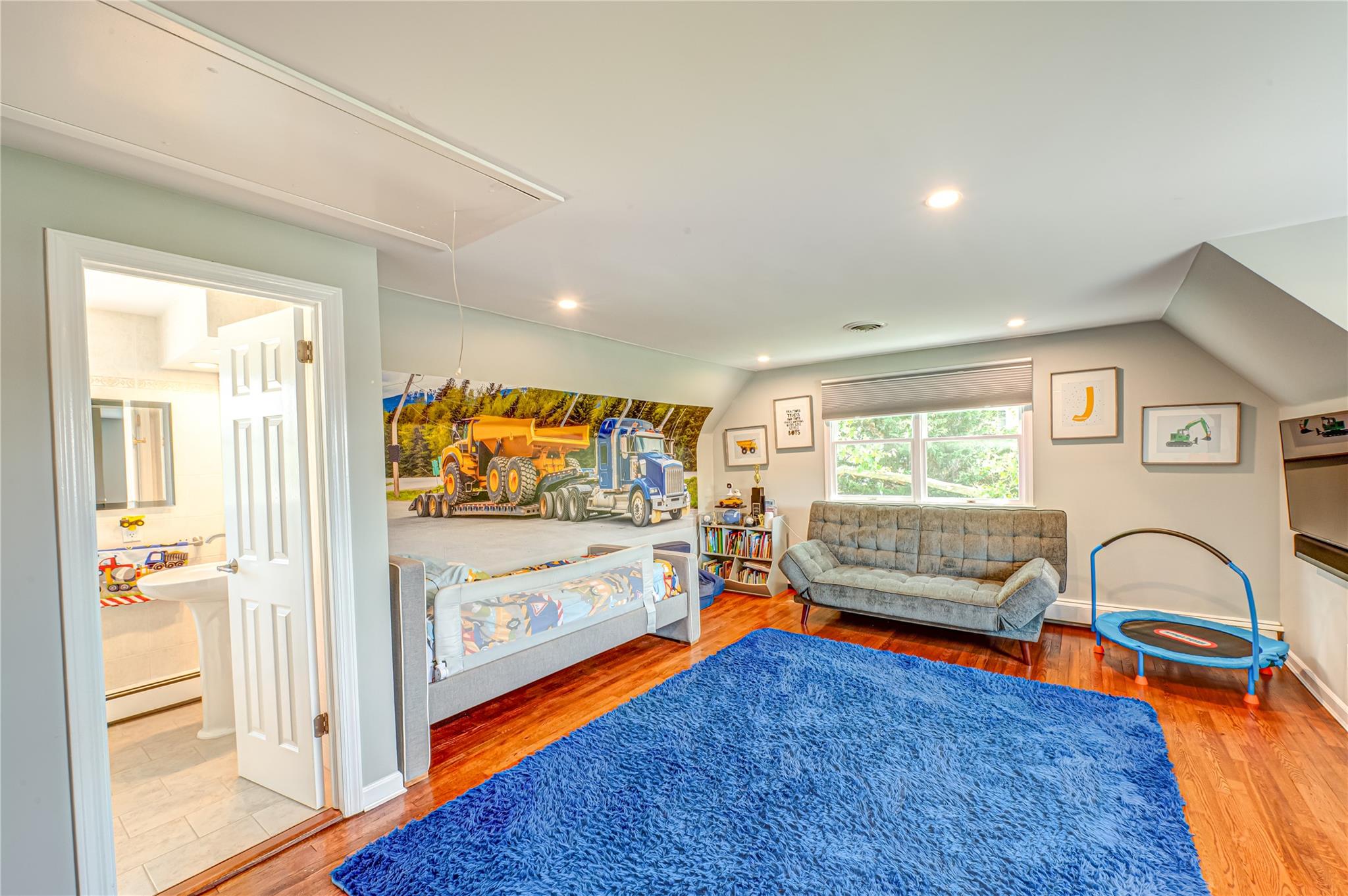 82 The Helm, East Islip, NY 11730