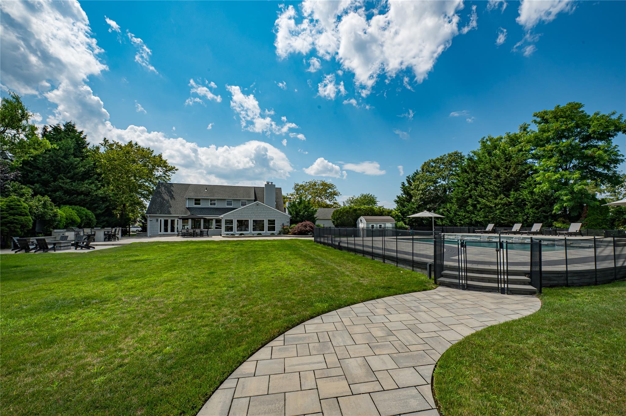 82 The Helm, East Islip, NY 11730