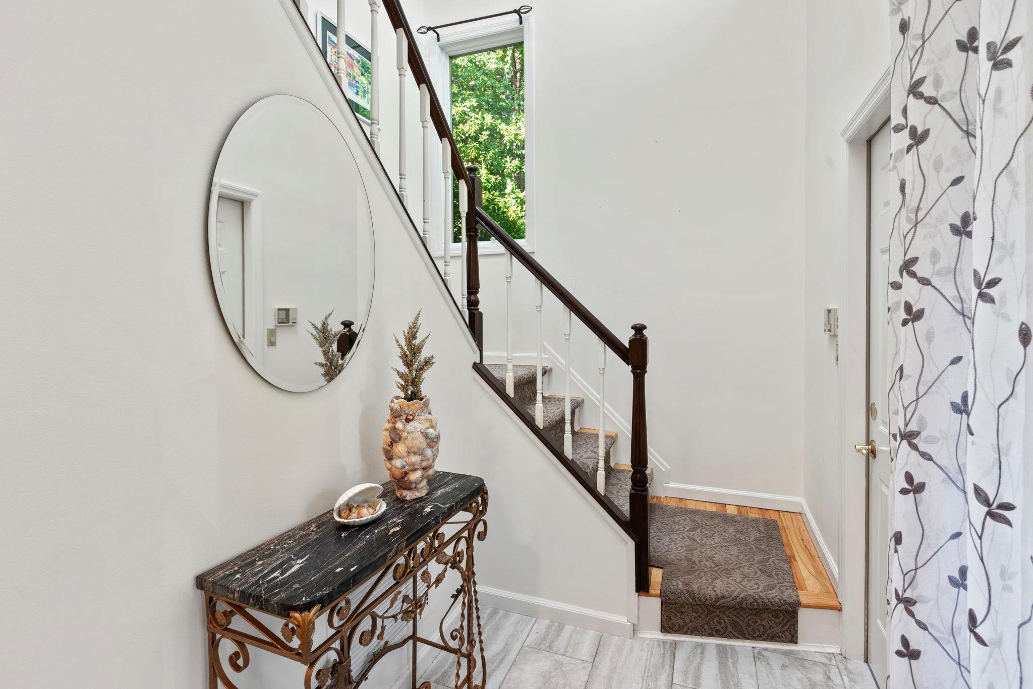 31 North Road, Northport, NY 11768