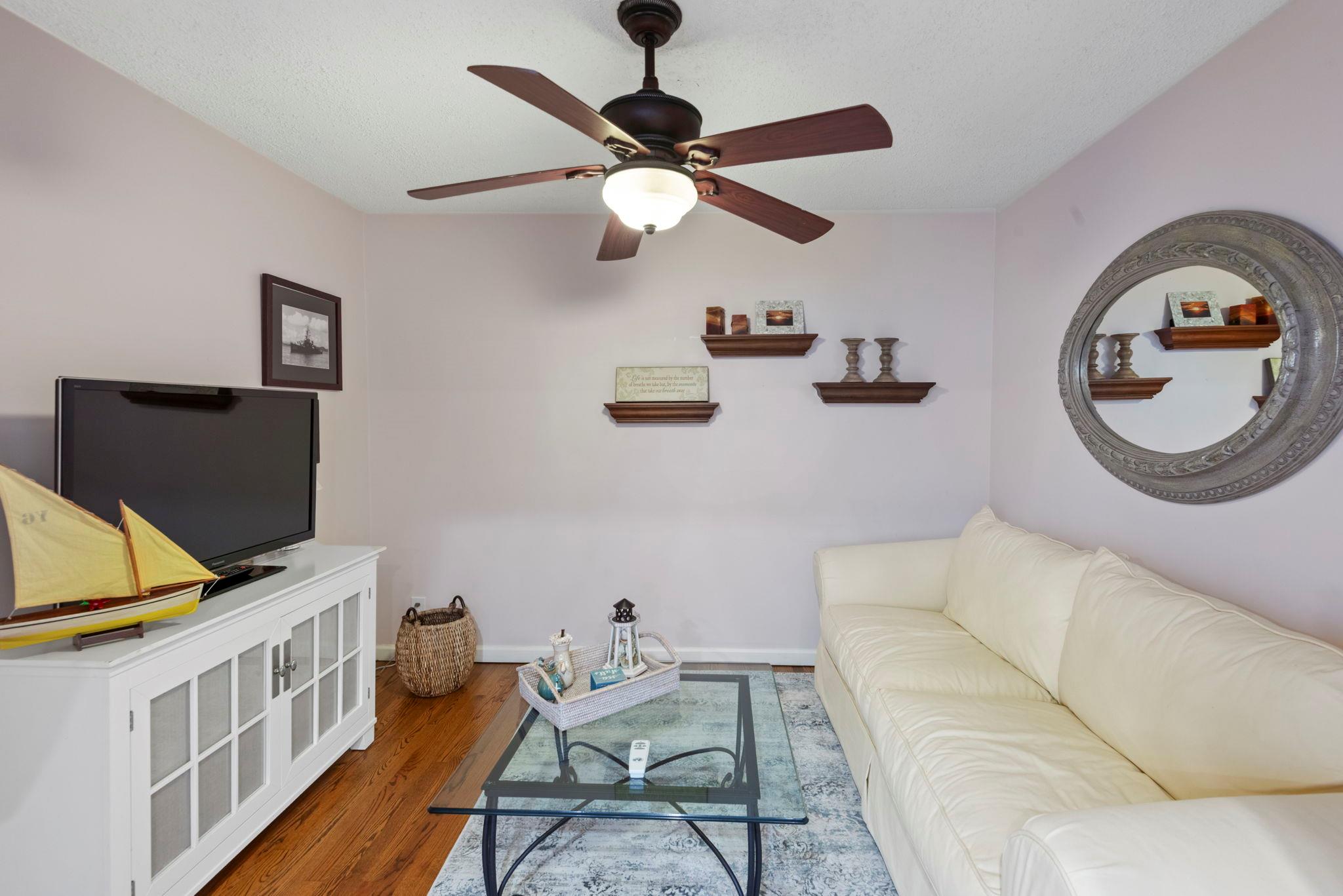 31 North Road, Northport, NY 11768