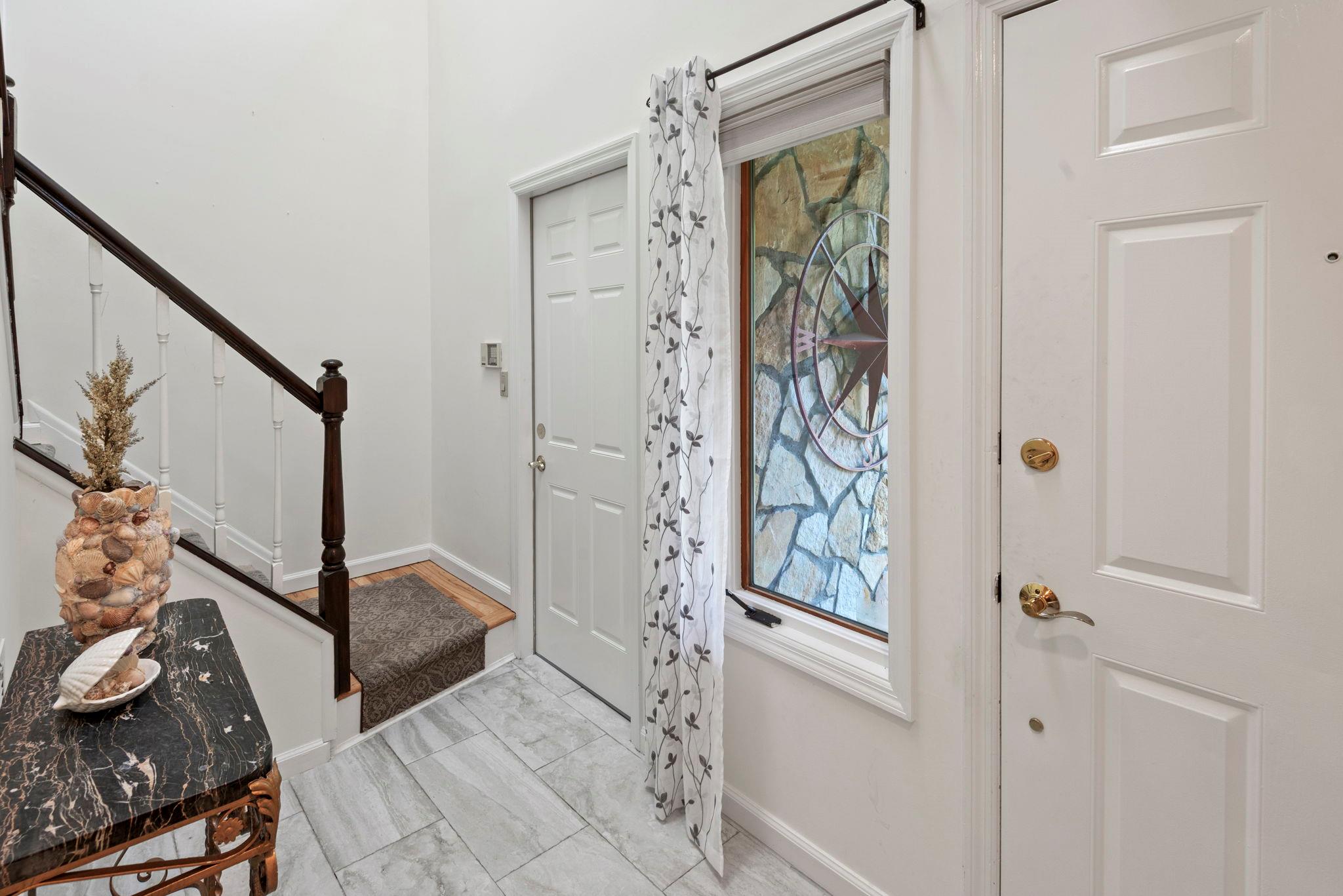 31 North Road, Northport, NY 11768