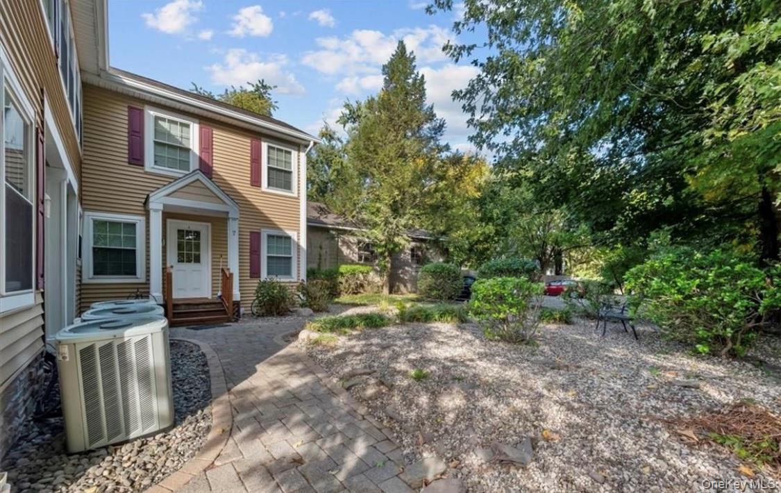 10 Burnside Avenue # F, Congers, NY 10920