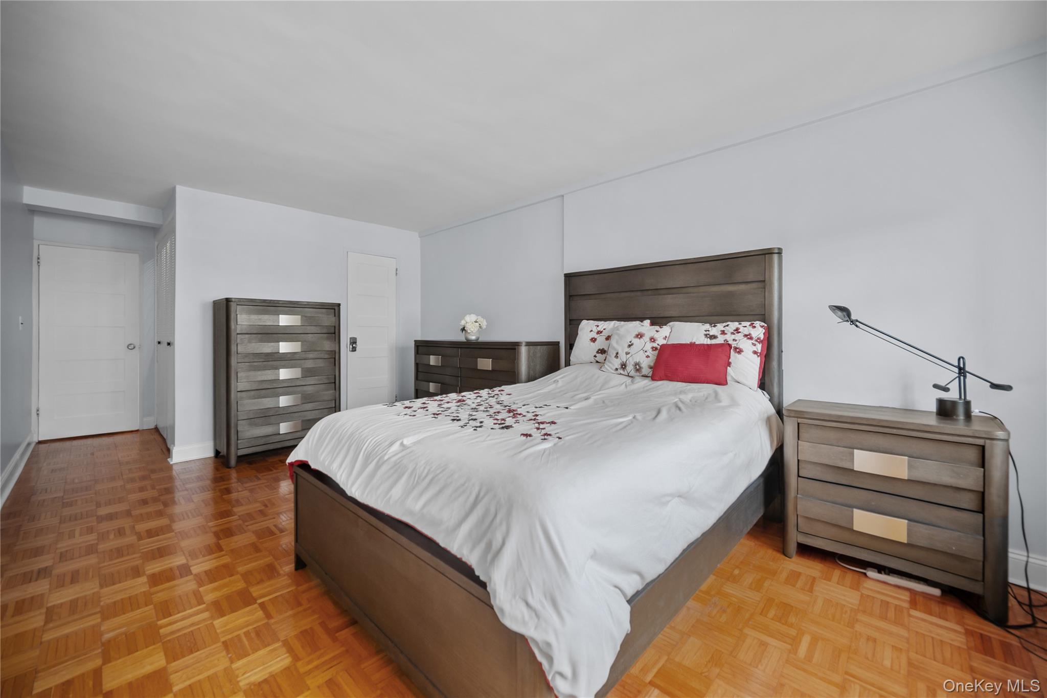 12 Old Mamaroneck Road # 7P, White Plains, NY 10605