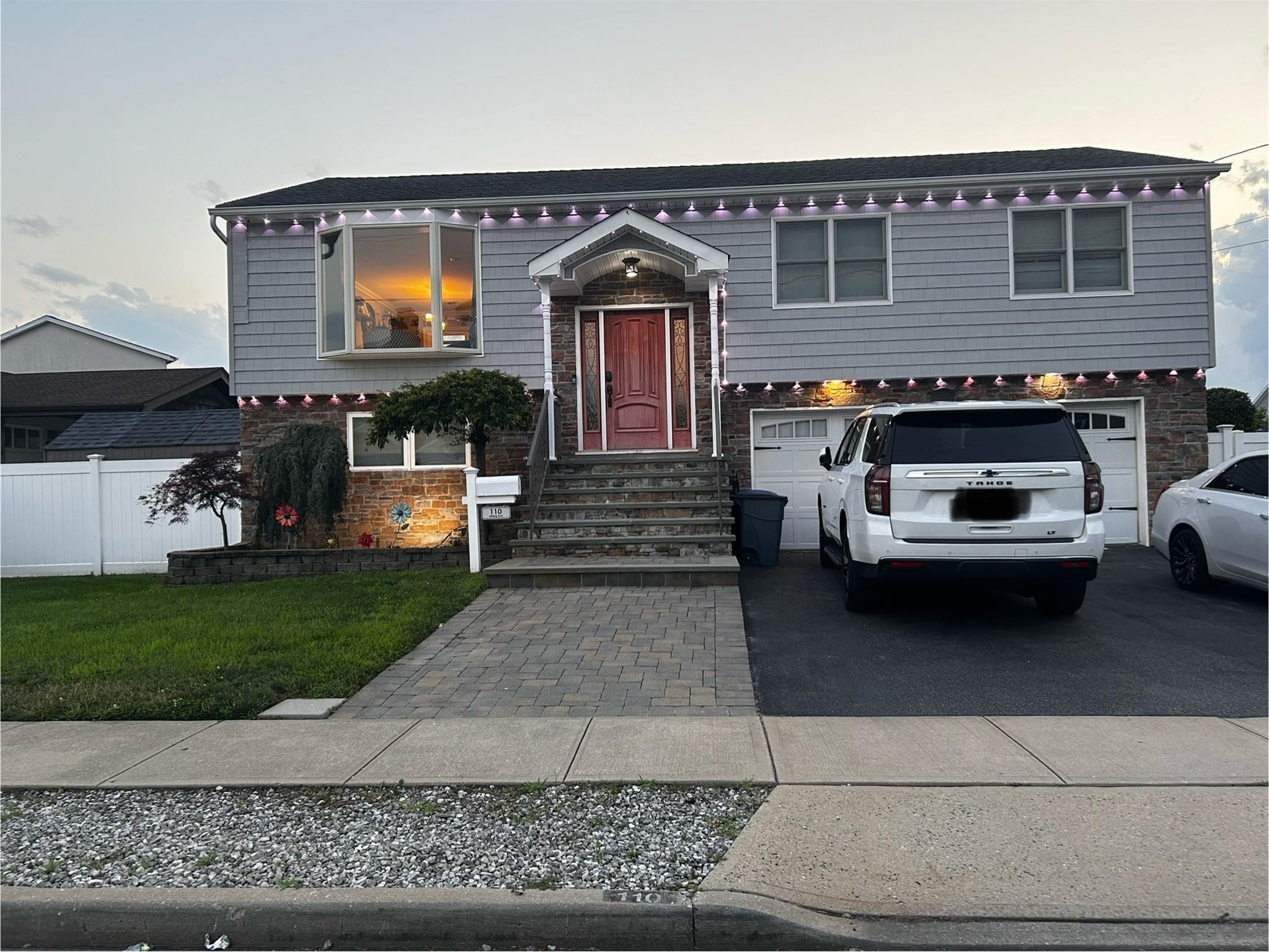 110 Stirling Avenue, Freeport, NY 11520