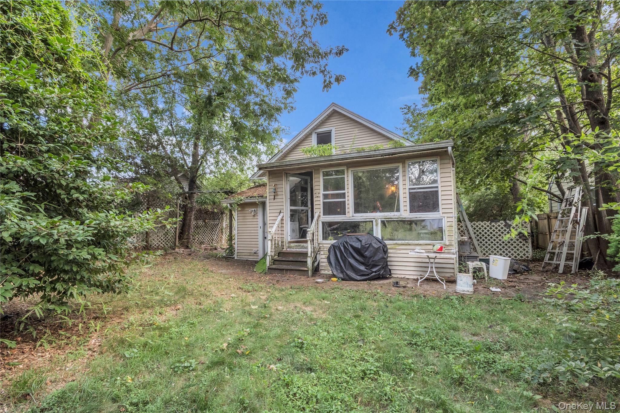 85 Robert Street, Patchogue, NY 11772