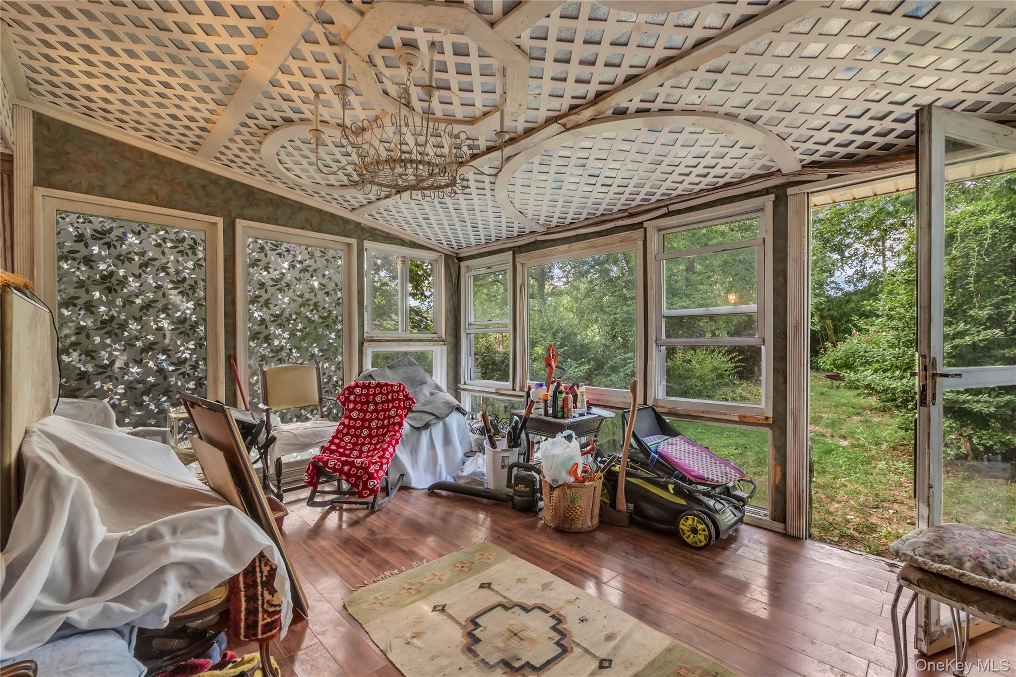 85 Robert Street, Patchogue, NY 11772