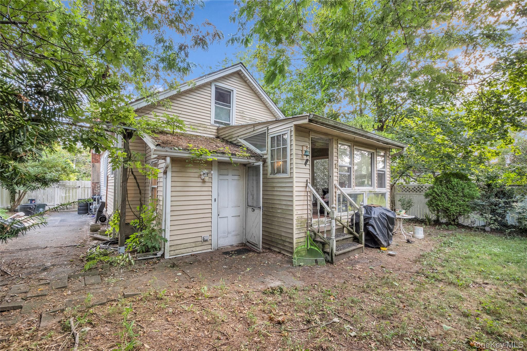 85 Robert Street, Patchogue, NY 11772