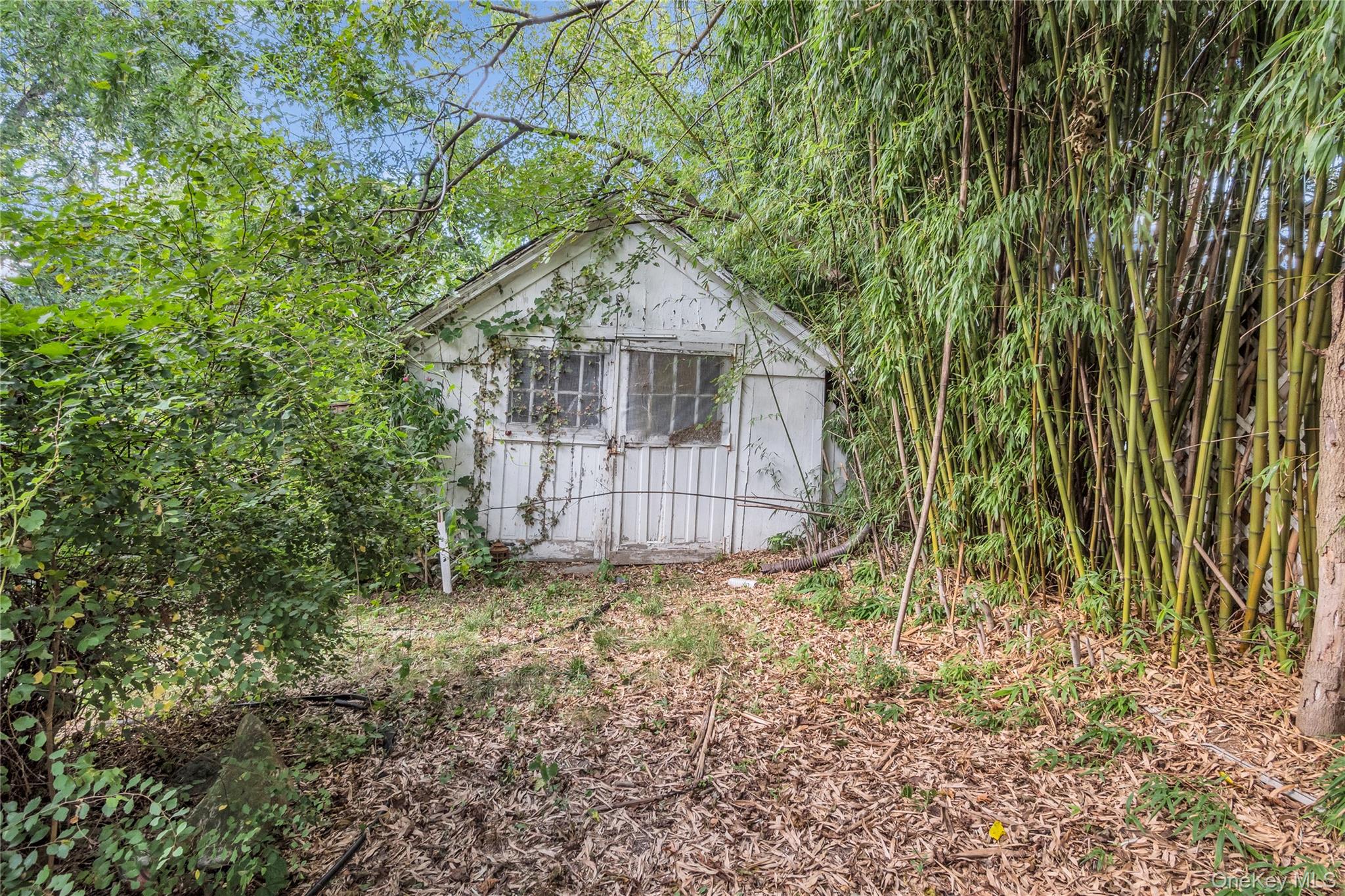 85 Robert Street, Patchogue, NY 11772