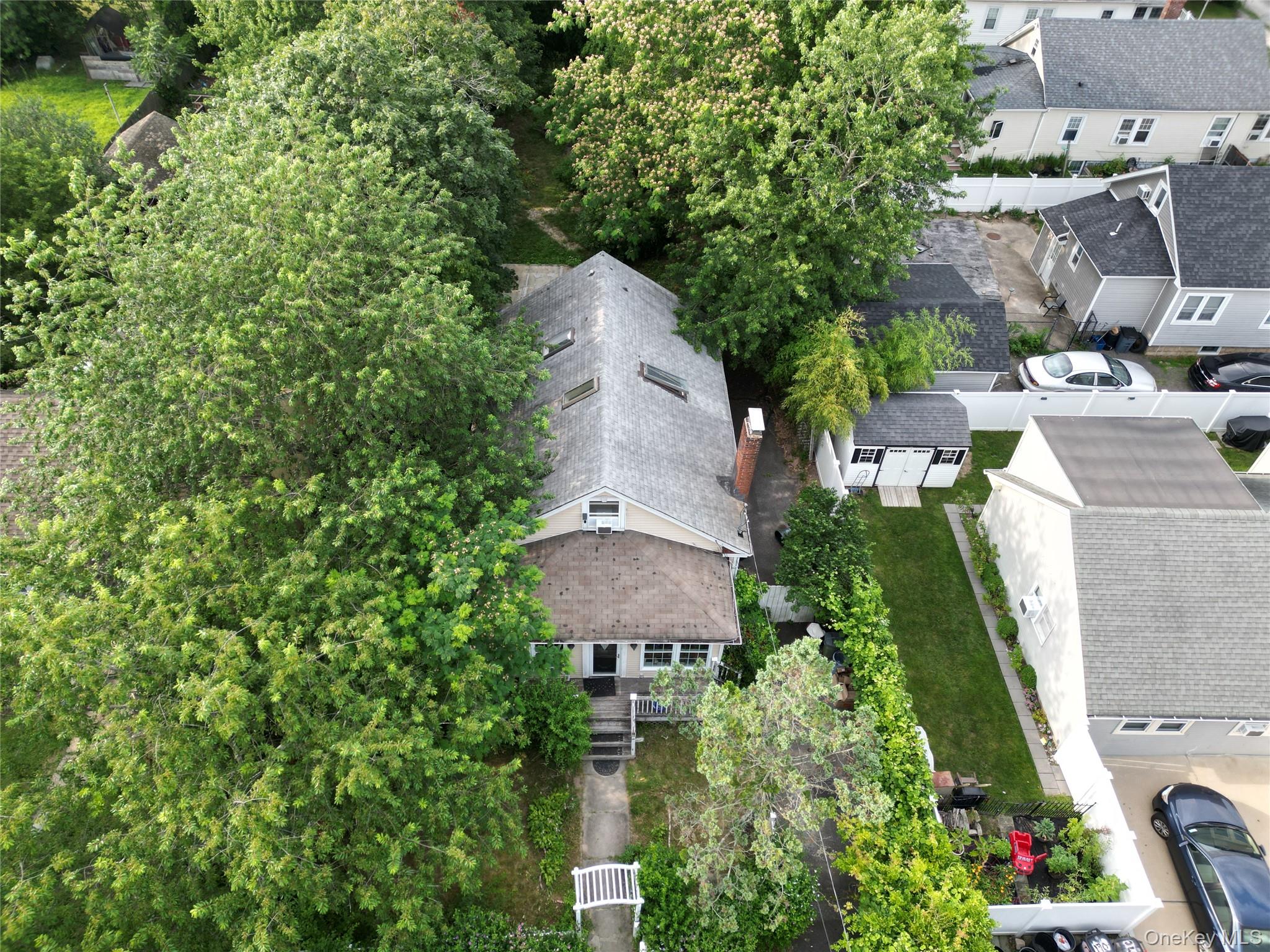 85 Robert Street, Patchogue, NY 11772