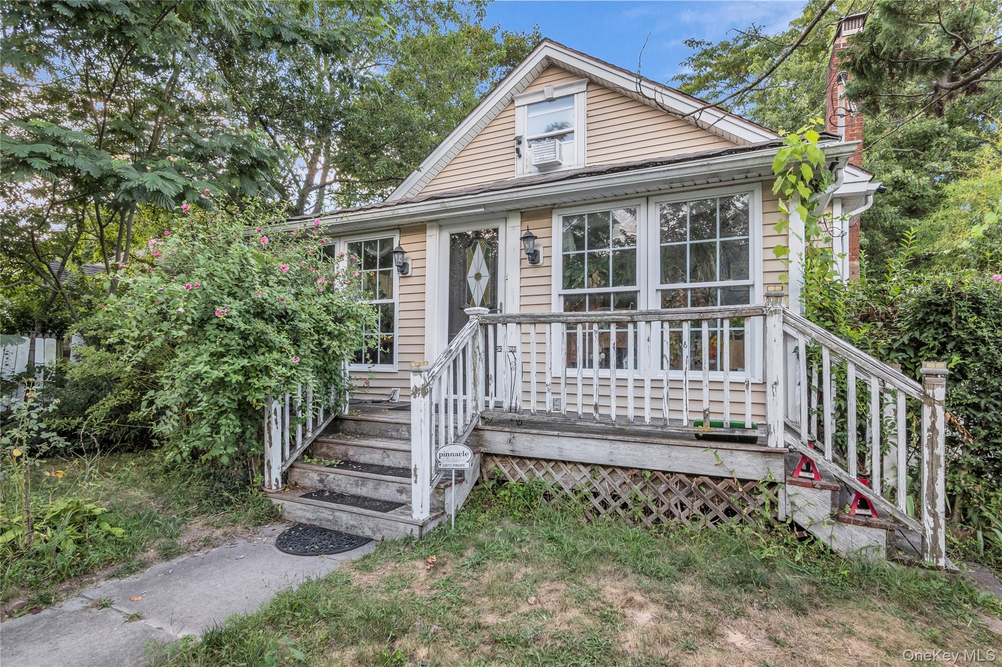 85 Robert Street, Patchogue, NY 11772