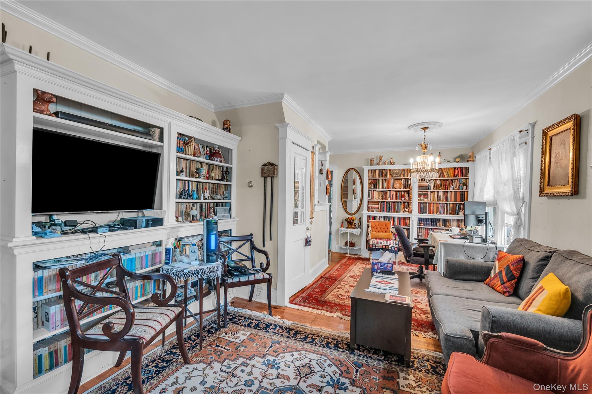 85 Robert Street, Patchogue, NY 11772