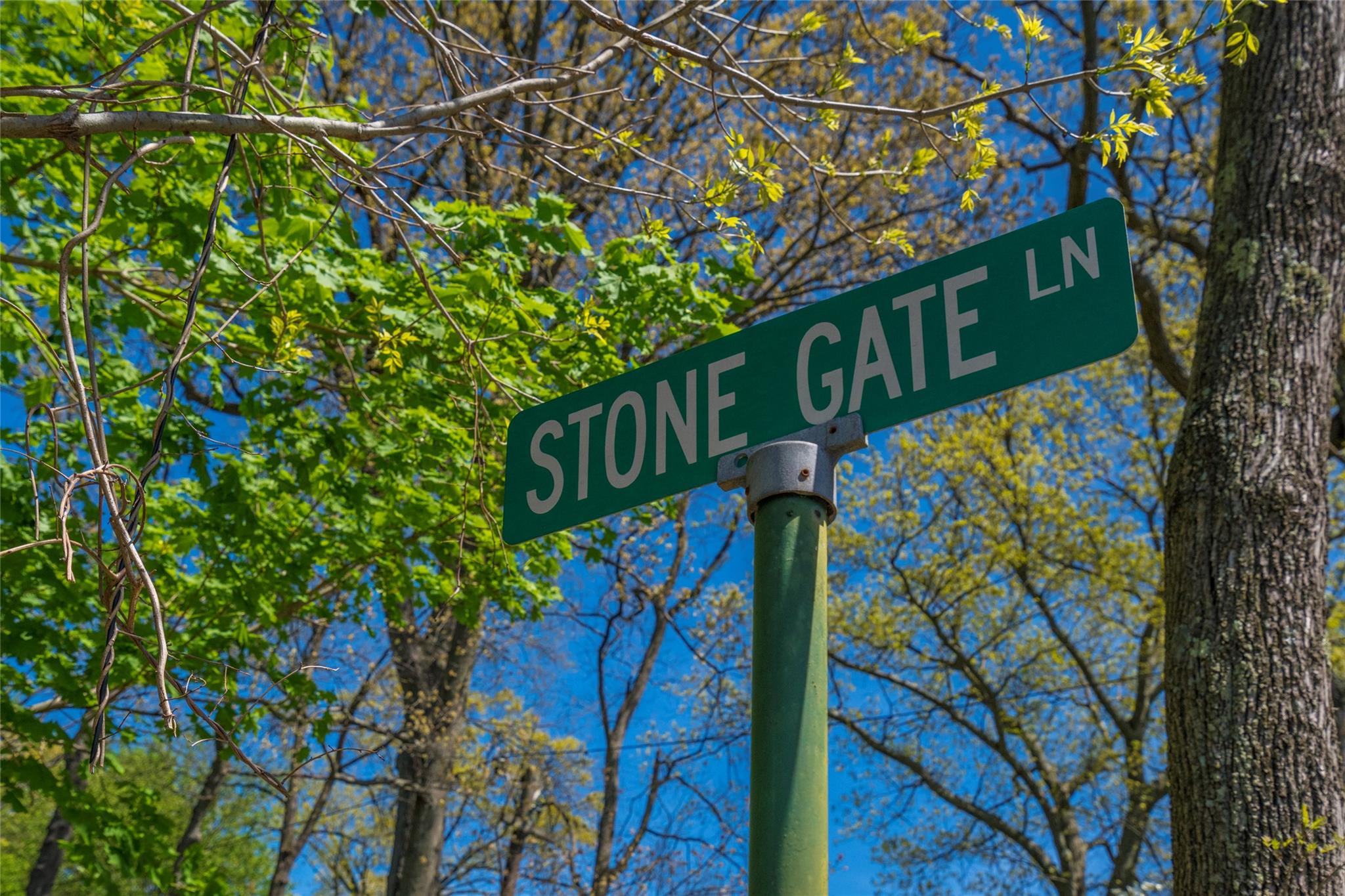 10 Stone Gate Lane, Old Brookville, NY 11545