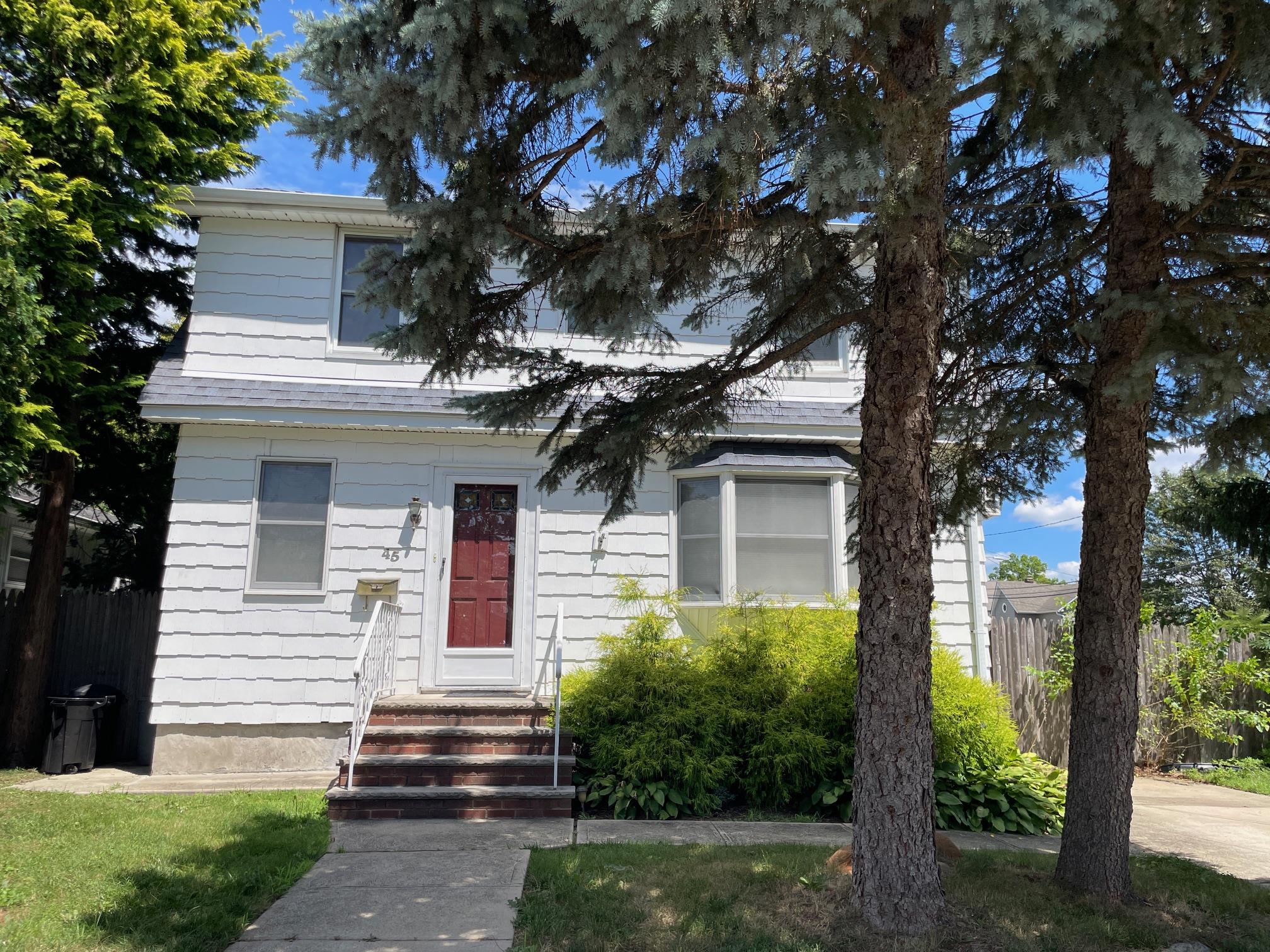 45 Powell Avenue, Bethpage, NY 11714