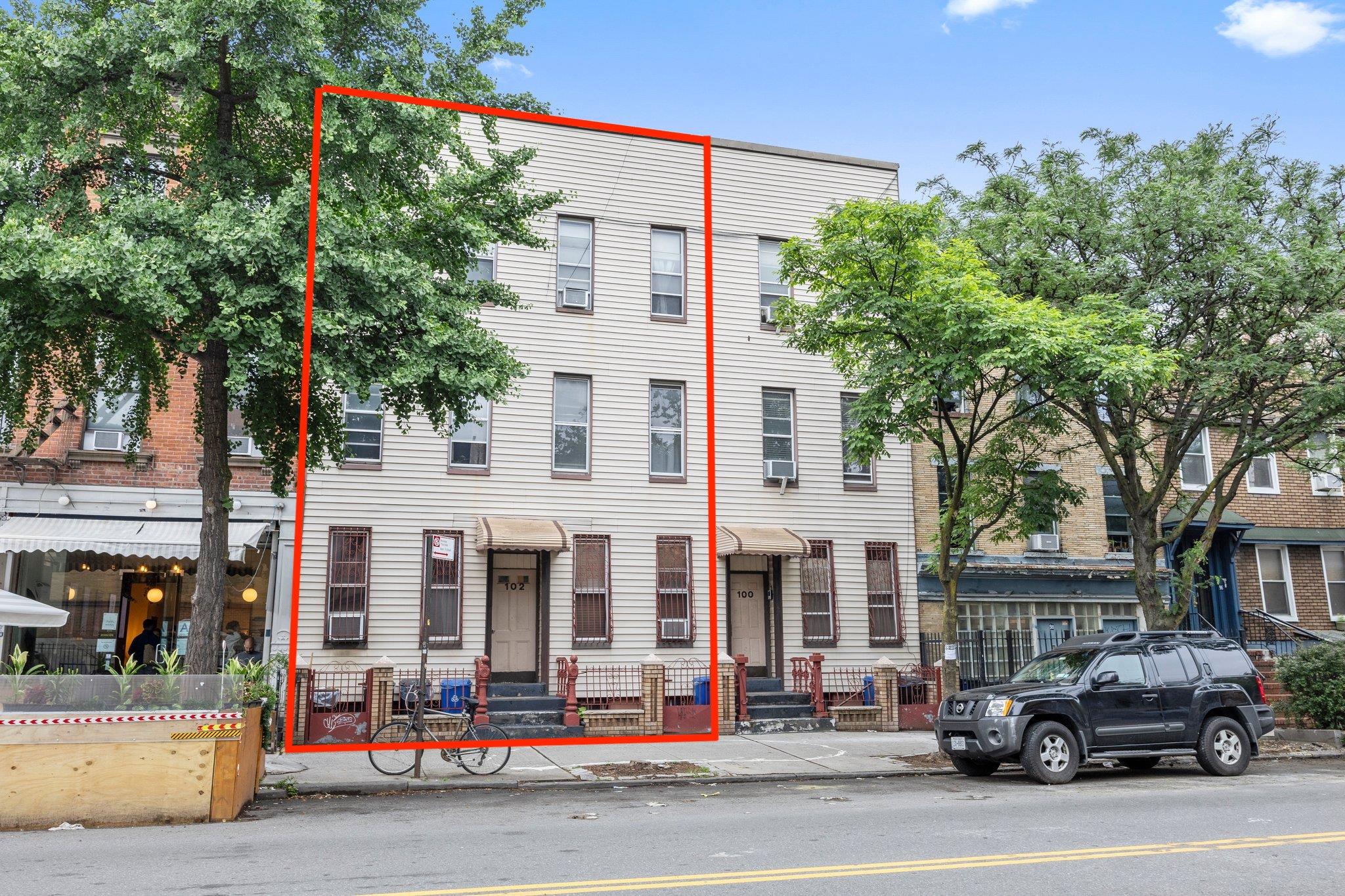 102 Roebling Street, Brooklyn, NY 11211
