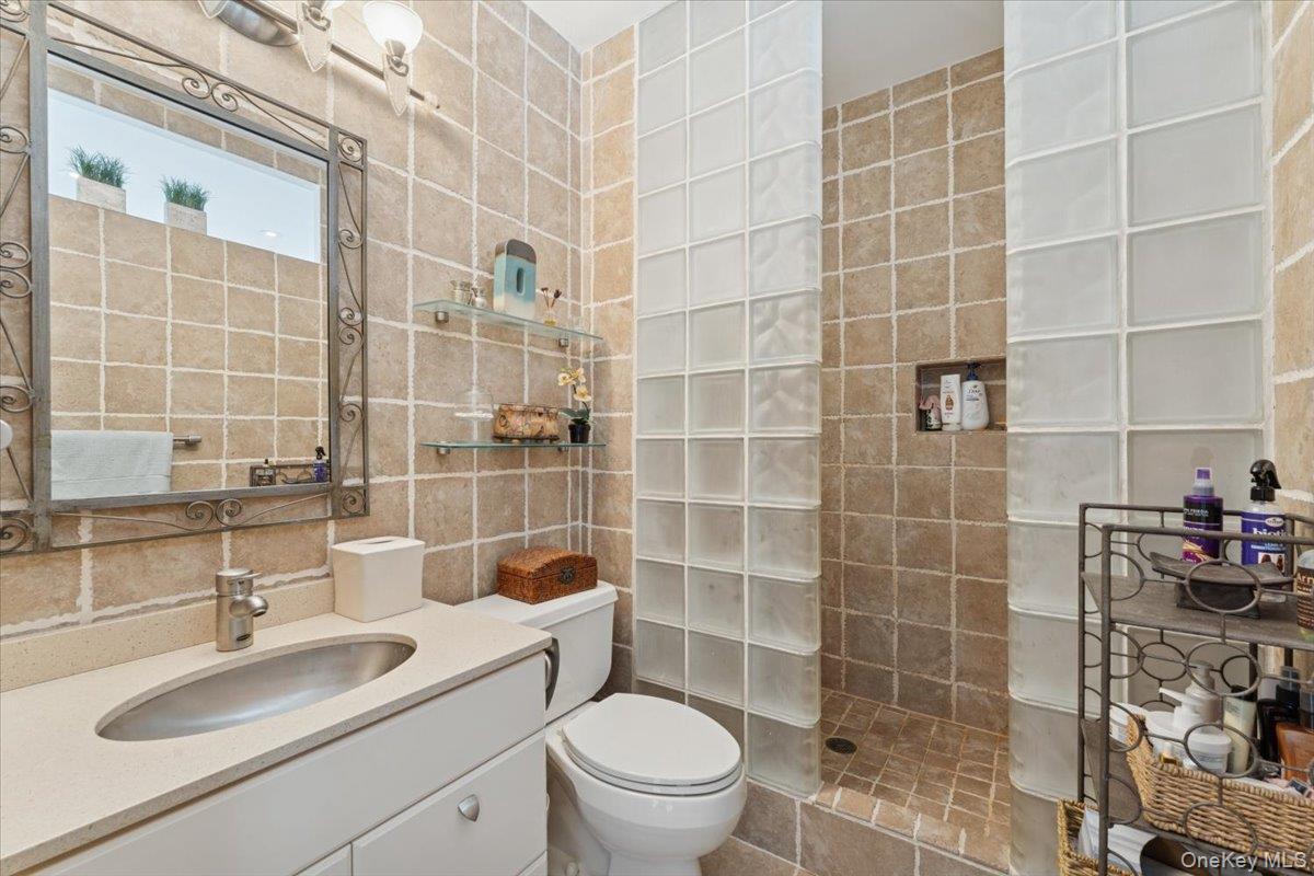 100 W Broadway # 7BB, Long Beach, NY 11561