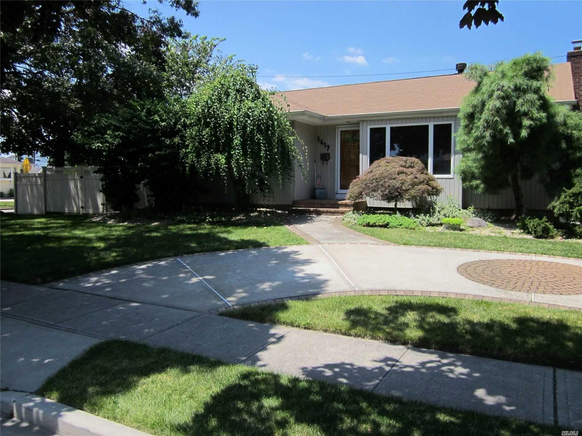 1417 Hemlock Avenue, East Meadow, NY 11554