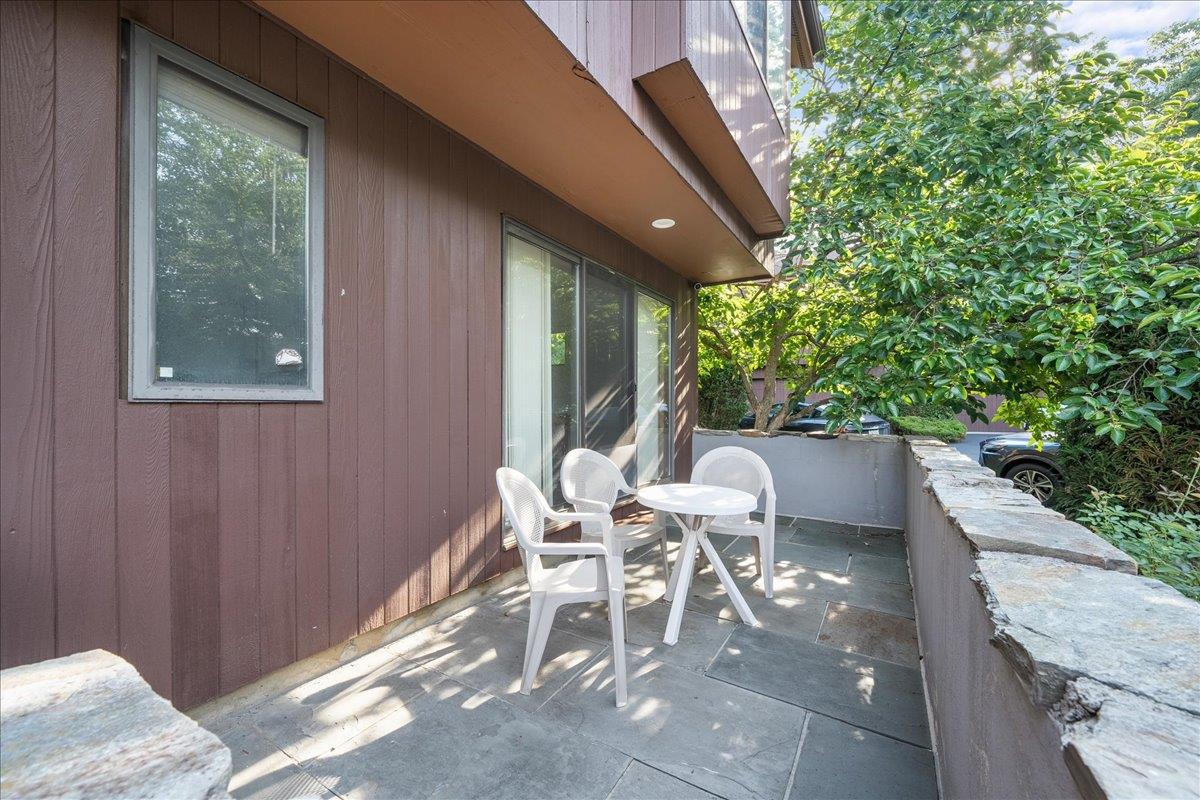 10 Morley Court, Albertson, NY 11507