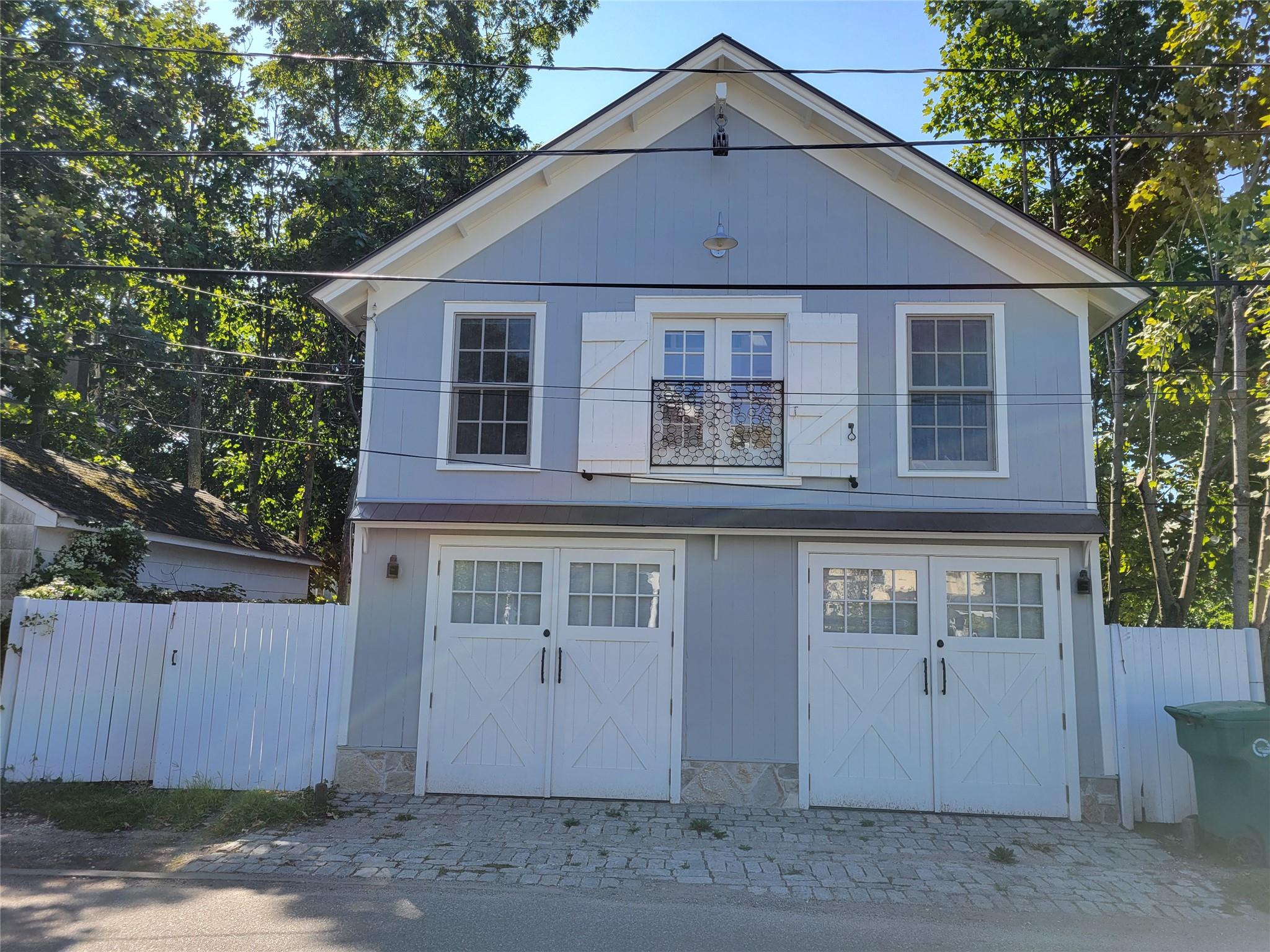 516 Main Street # CARRIAGE HOUSE, Greenport, NY 11944