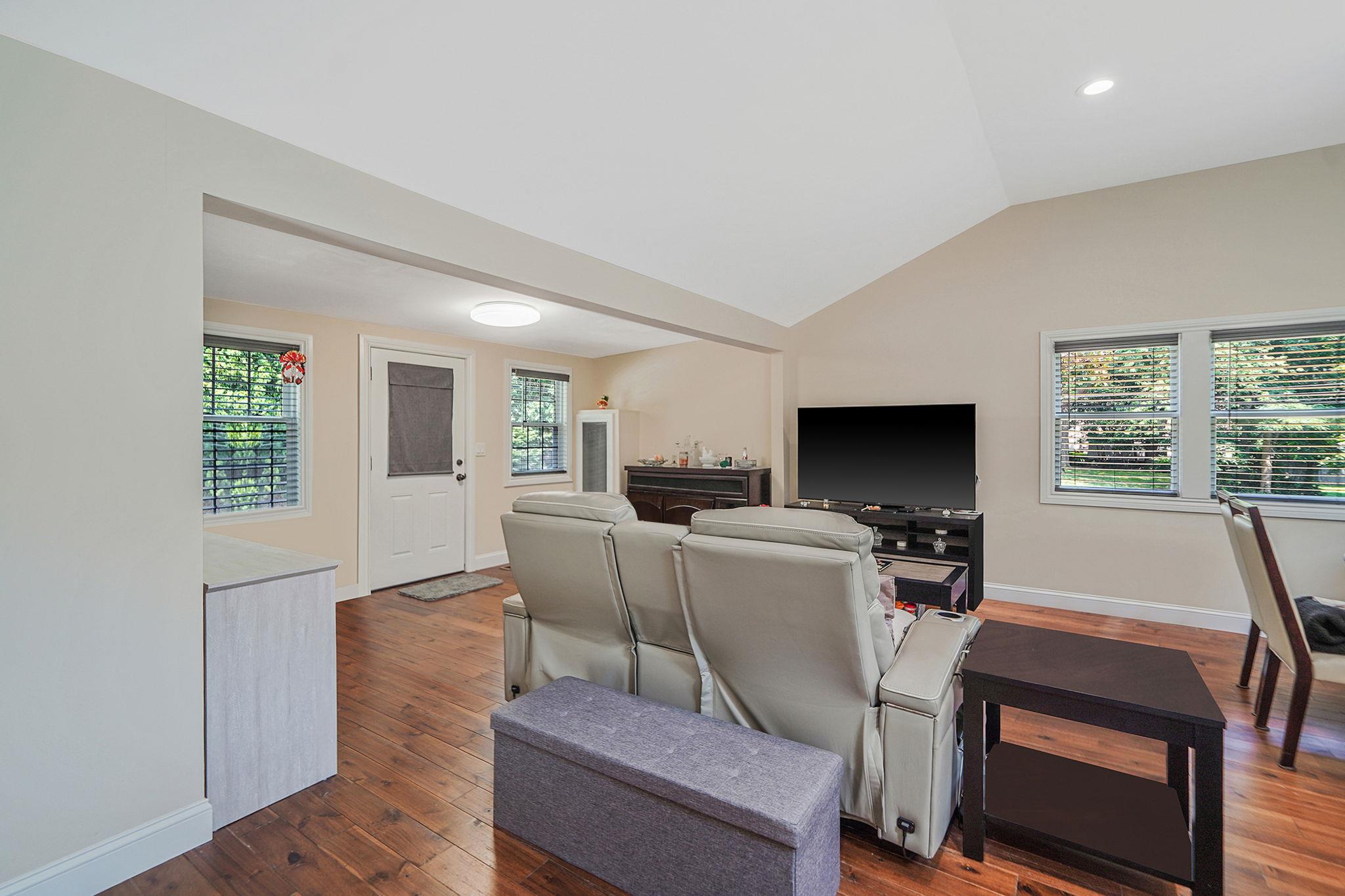 25 Cherry Lane, Wading River, NY 11792