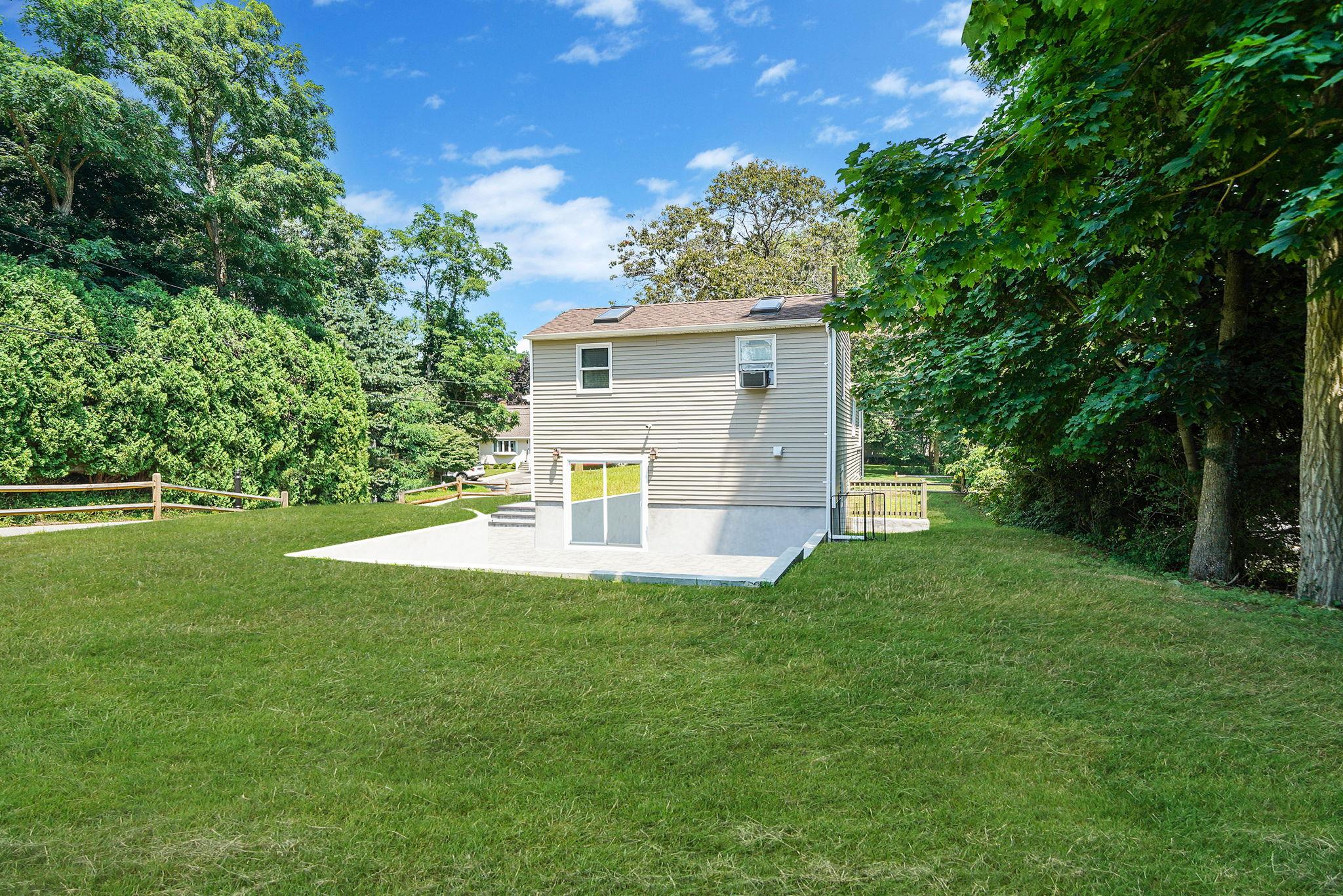 25 Cherry Lane, Wading River, NY 11792