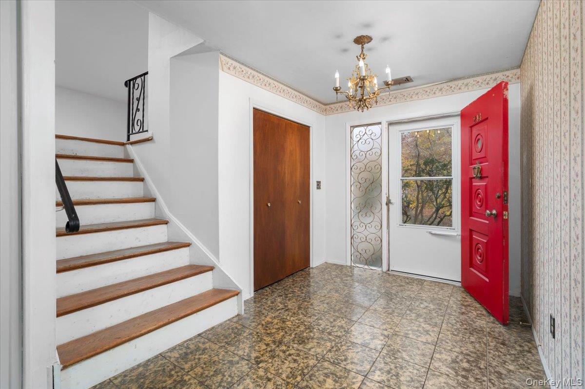 244 Mount Hope Boulevard, Hastings-on-Hudson, NY 10706