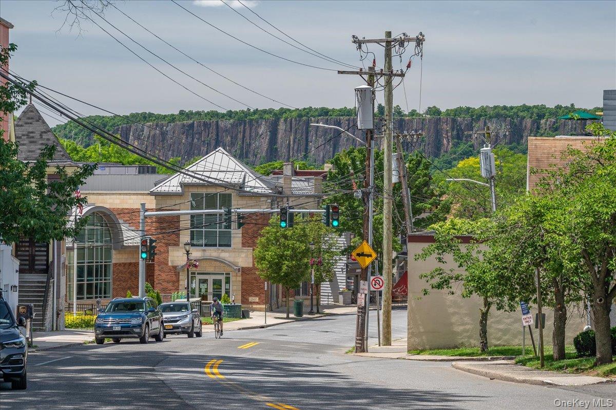 244 Mount Hope Boulevard, Hastings-on-Hudson, NY 10706