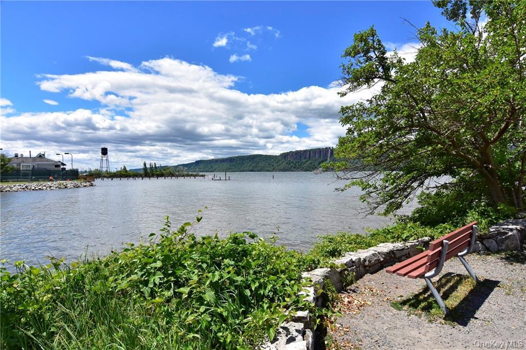 244 Mount Hope Boulevard, Hastings-on-Hudson, NY 10706