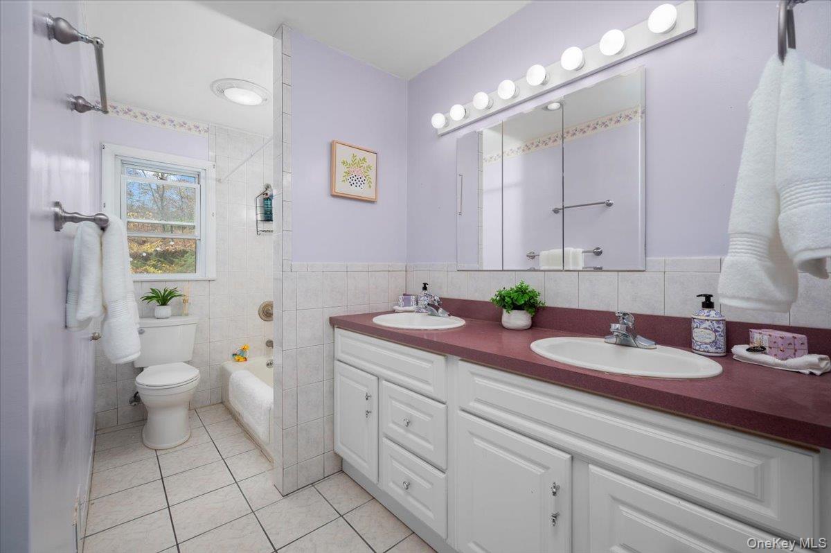 244 Mount Hope Boulevard, Hastings-on-Hudson, NY 10706