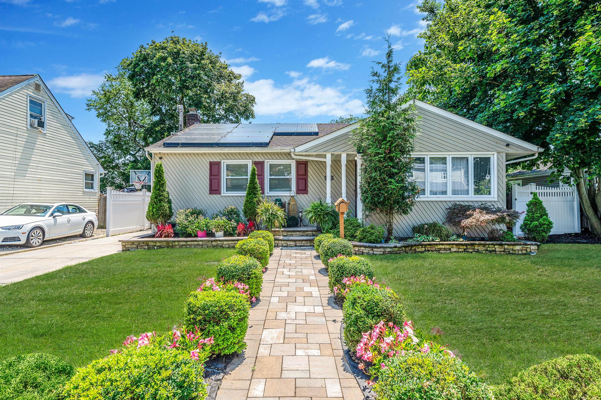 54 Gormley Avenue, Roosevelt, NY 11575