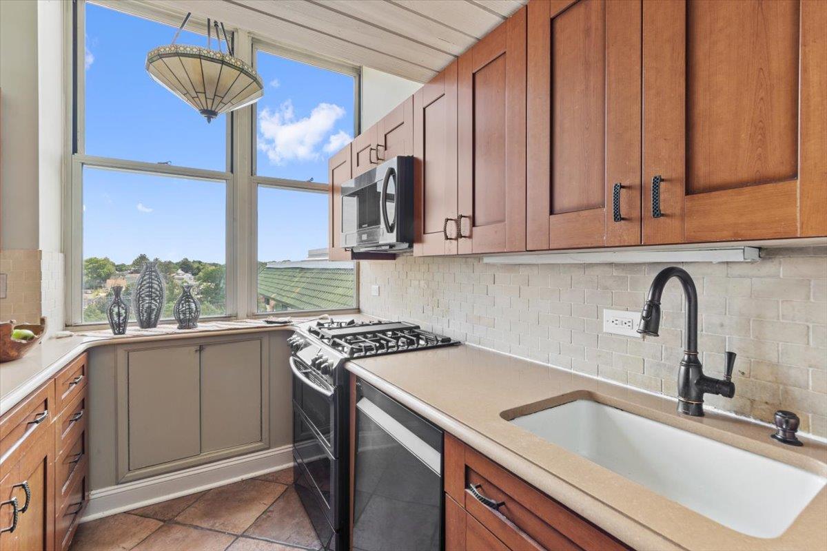 1 Landmark Square # 613, Port Chester, NY 10573