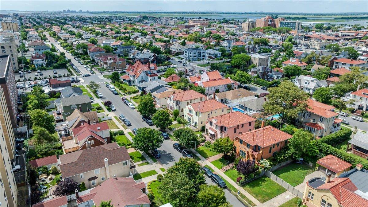 40 E Penn Street, Long Beach, NY 11561