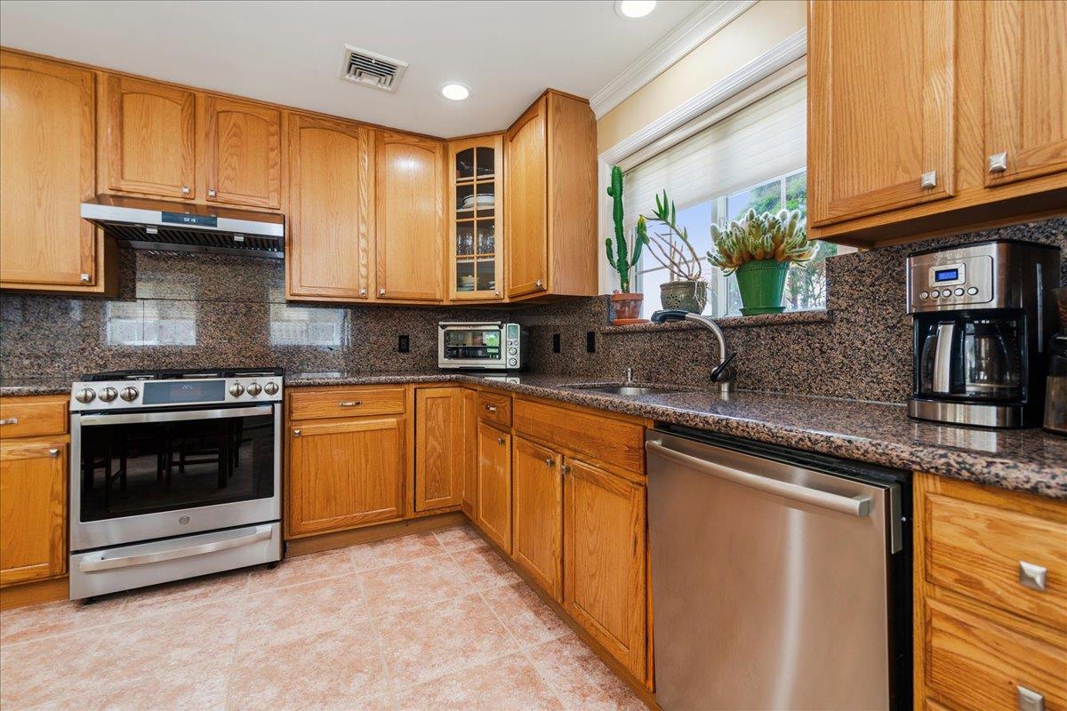 40 E Penn Street, Long Beach, NY 11561