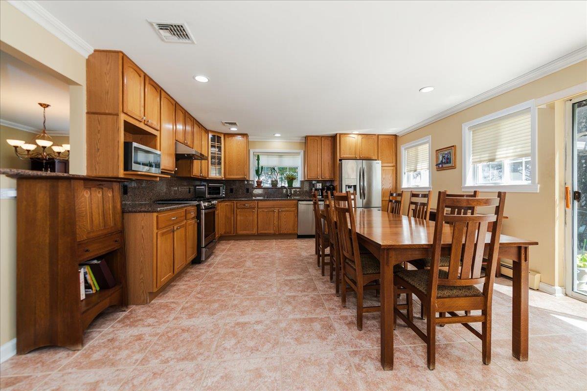 40 E Penn Street, Long Beach, NY 11561