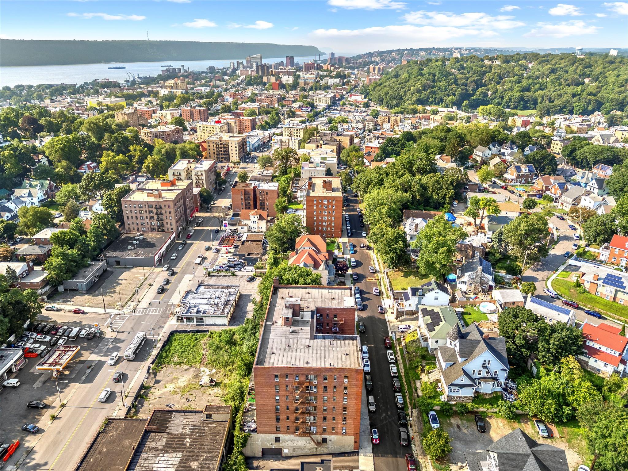 143 Bruce Avenue # 3G, Yonkers, NY 10705