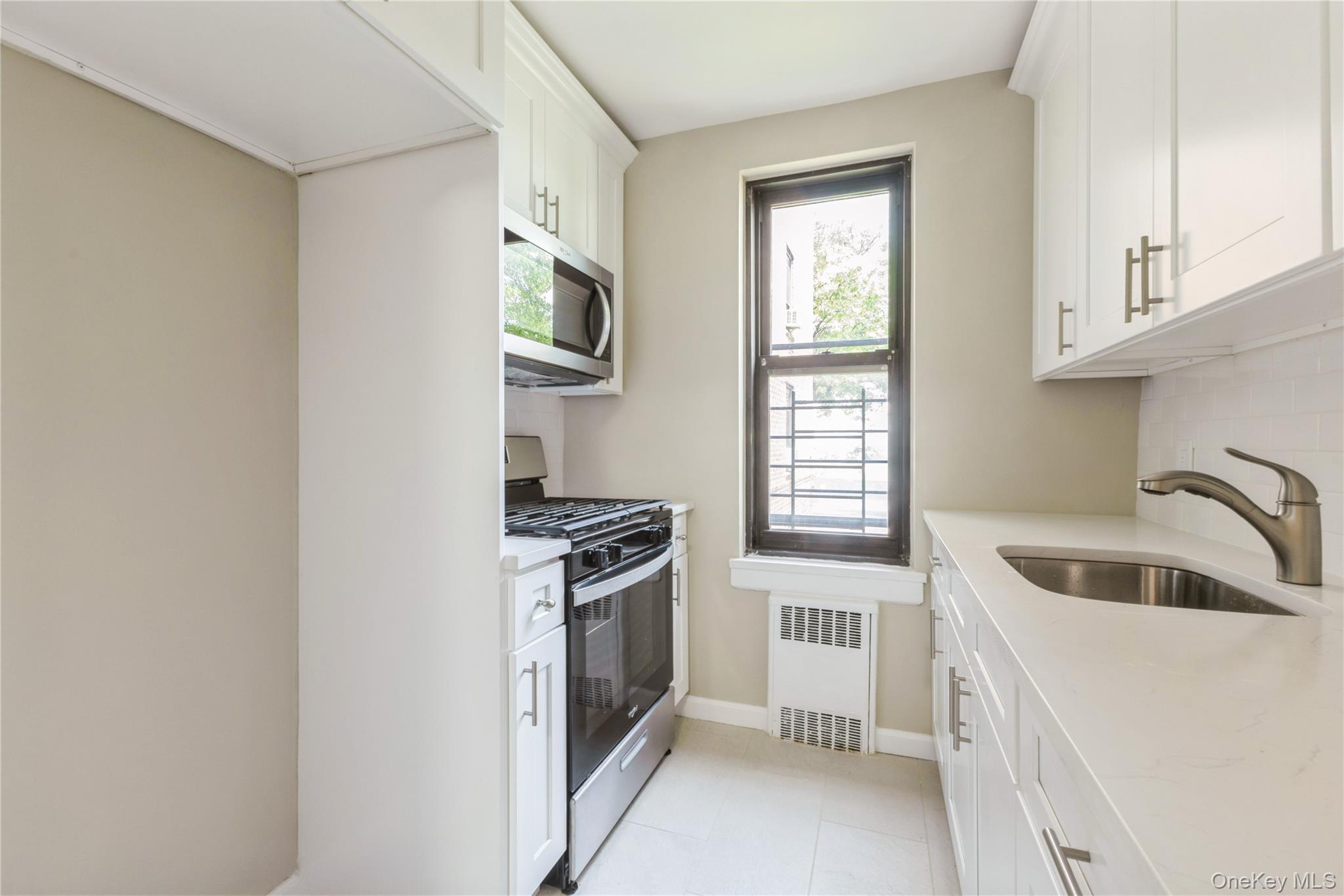 112-24 Northern Boulevard # 2E, Corona, NY 11368