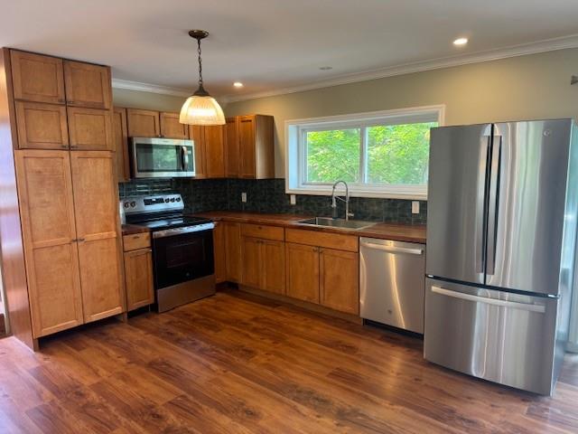 5 Franklin Road, Sound Beach, NY 11789