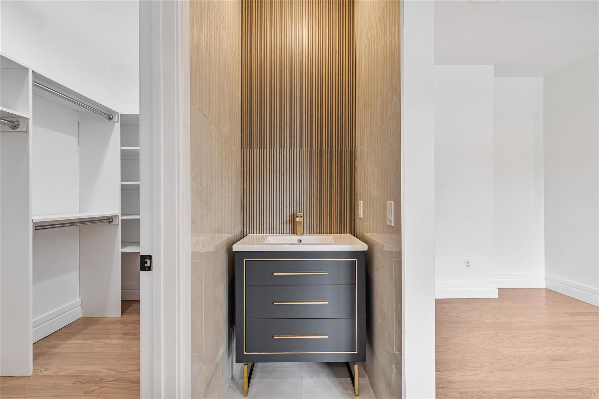 24 Suffern Place # 201, Monsey, NY 10952